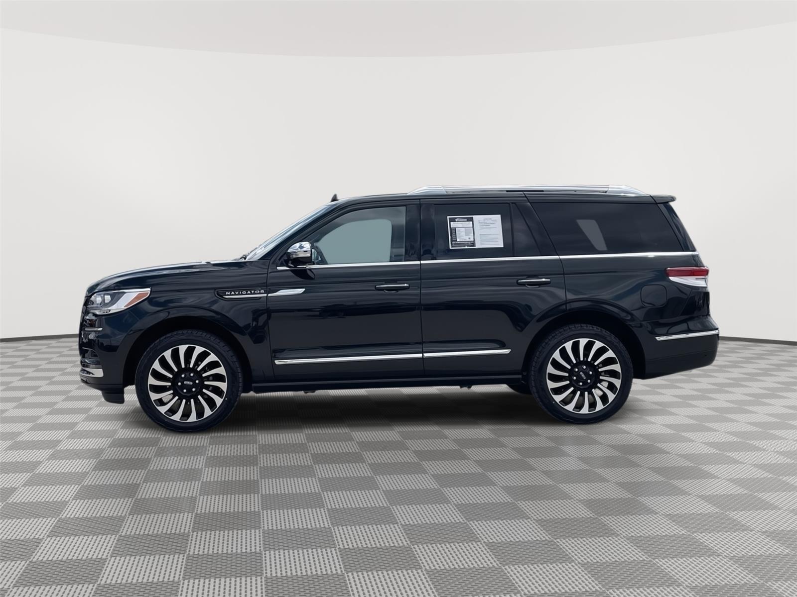 Used 2023 Lincoln Navigator for sale in Lincoln NE