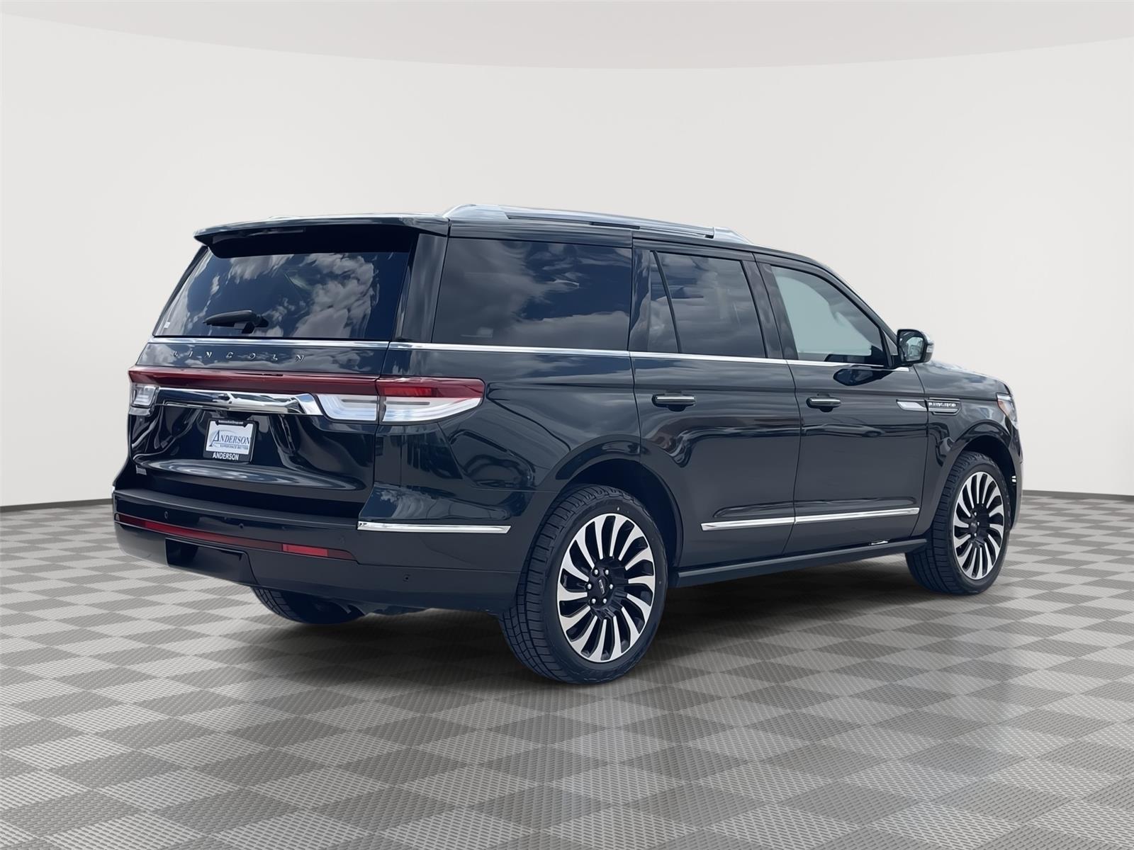 Used 2023 Lincoln Navigator for sale in Lincoln NE