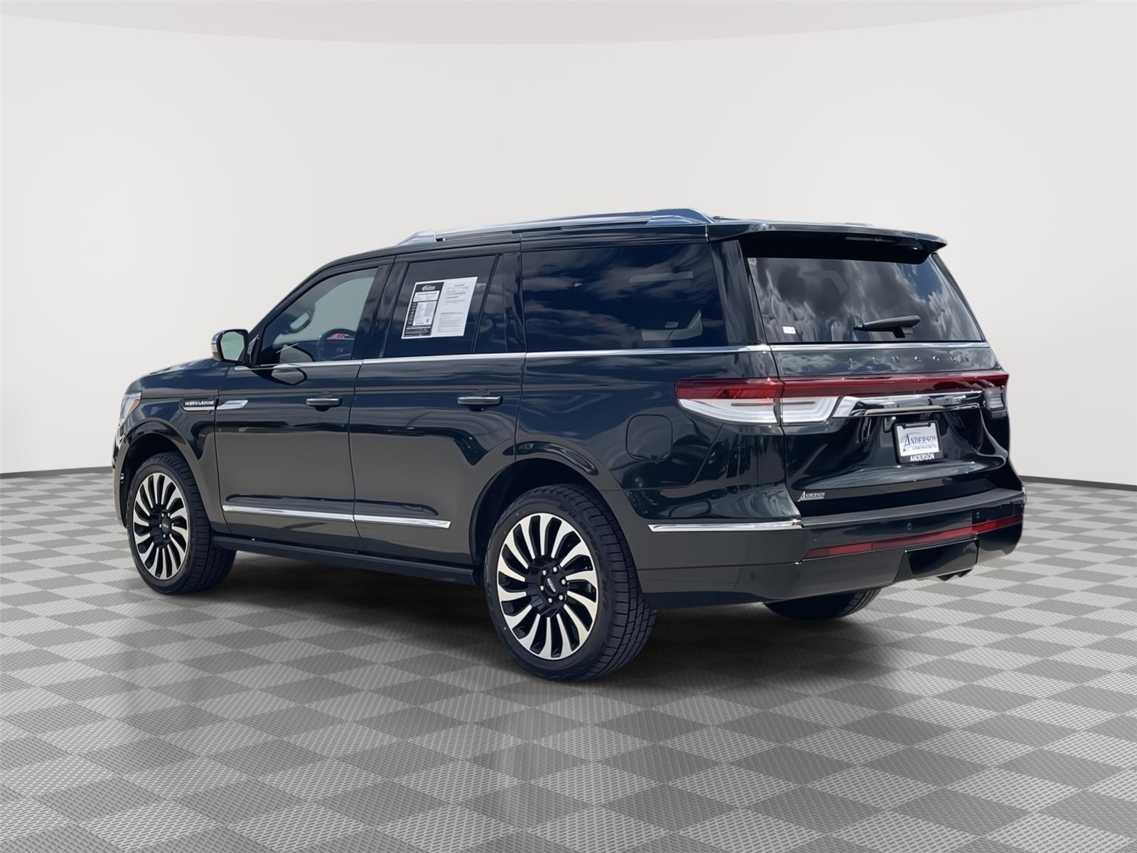 Used 2023 Lincoln Navigator for sale in Lincoln NE