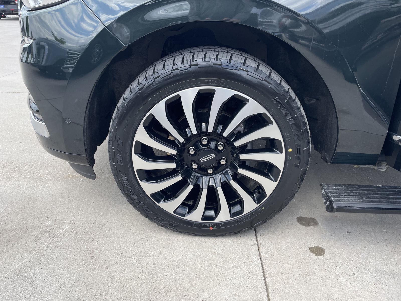 Used 2023 Lincoln Navigator for sale in Lincoln NE