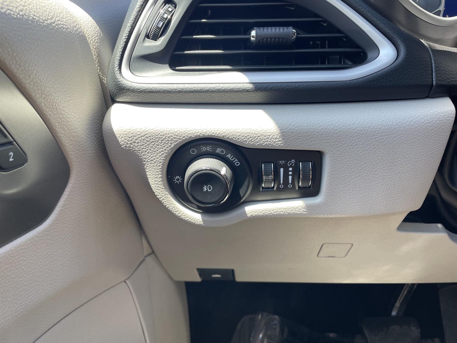 Used 2024 Chrysler Pacifica for sale in Lincoln NE