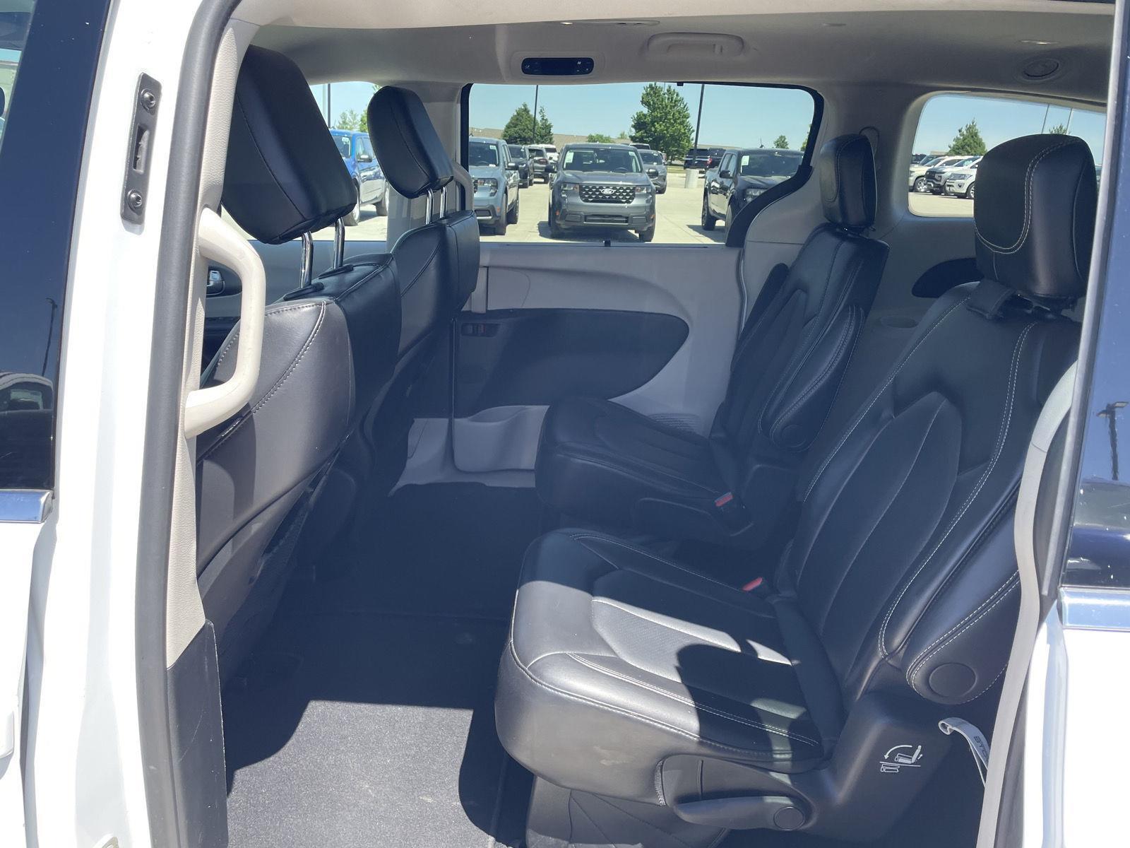 Used 2024 Chrysler Pacifica for sale in Lincoln NE