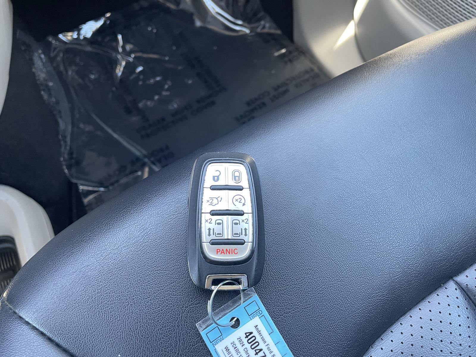 Used 2024 Chrysler Pacifica for sale in Lincoln NE