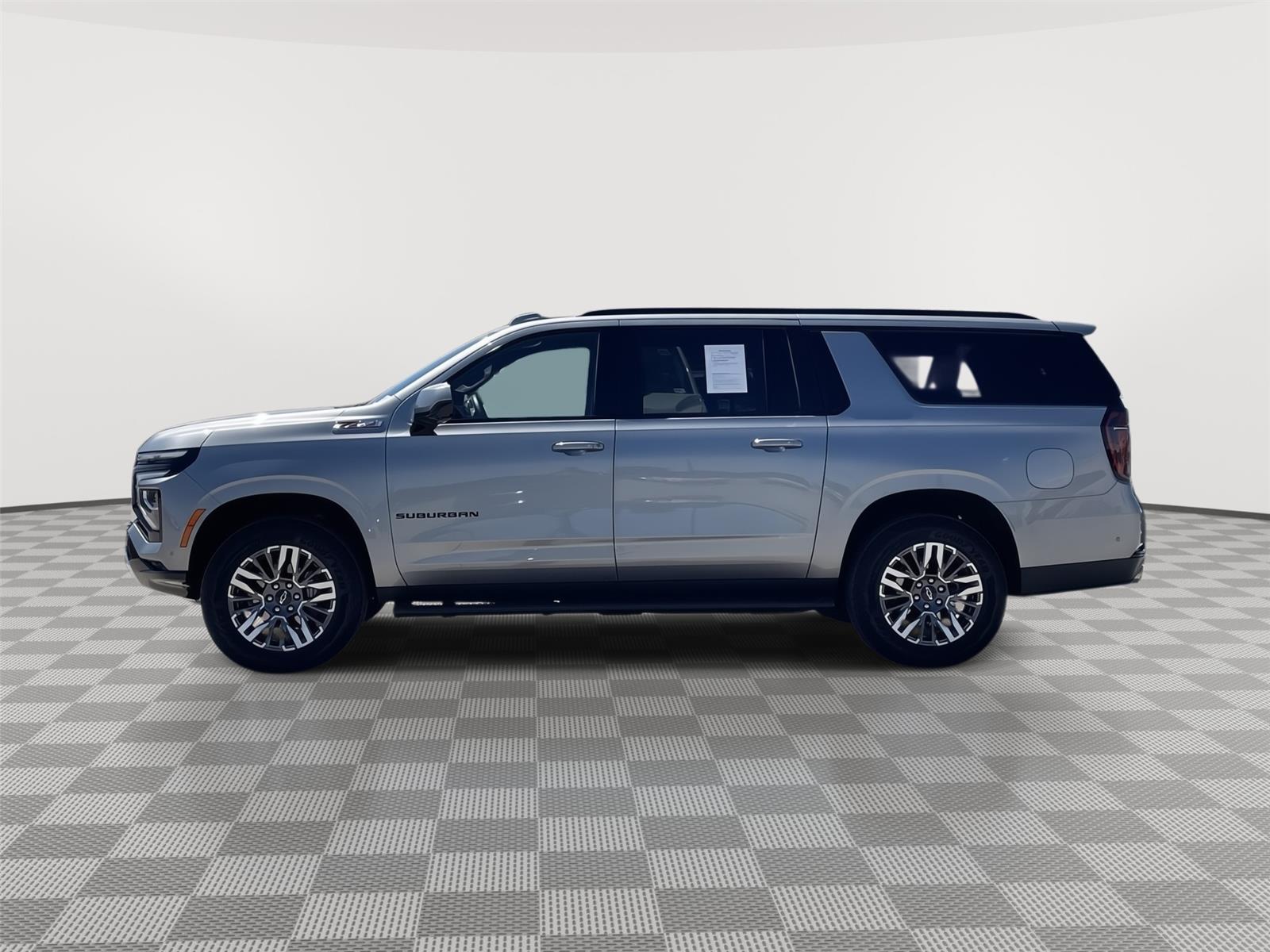 Used 2025 Chevrolet Suburban for sale in Lincoln NE