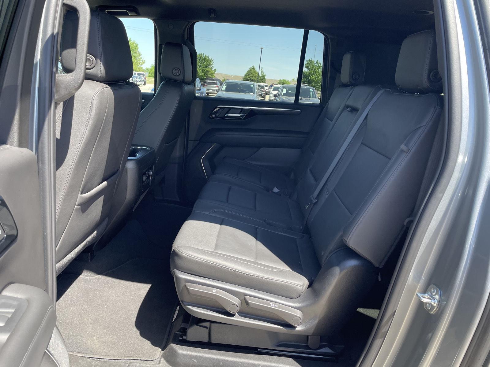 Used 2025 Chevrolet Suburban for sale in Lincoln NE