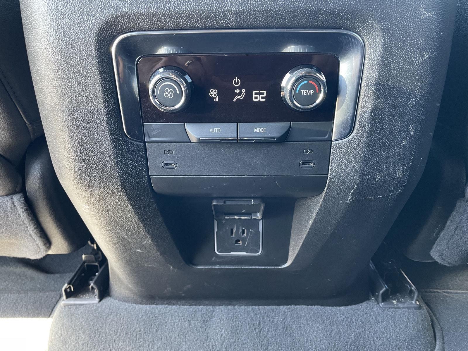Used 2025 Chevrolet Suburban for sale in Lincoln NE