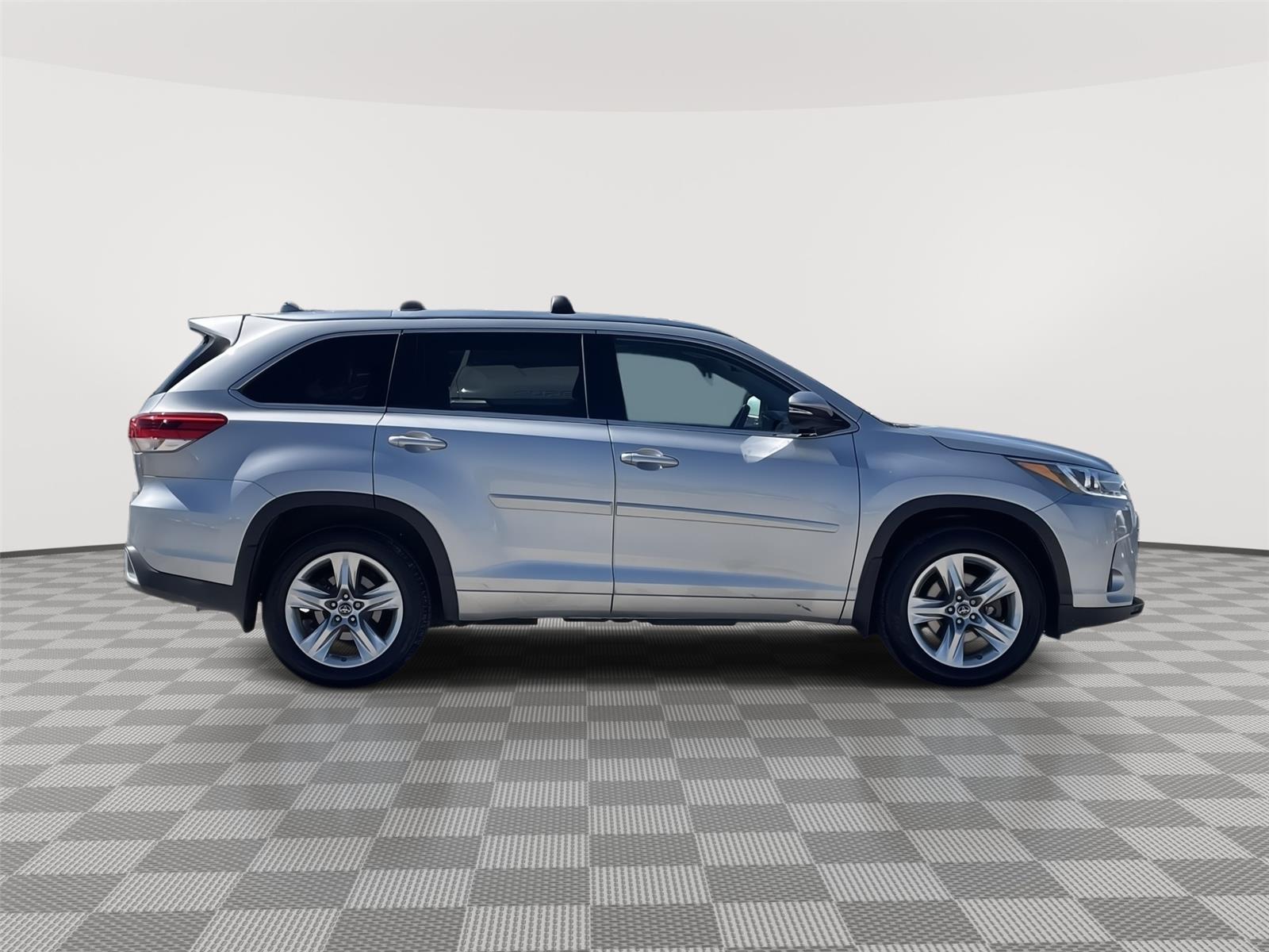 Used 2018 Toyota Highlander for sale in Lincoln NE