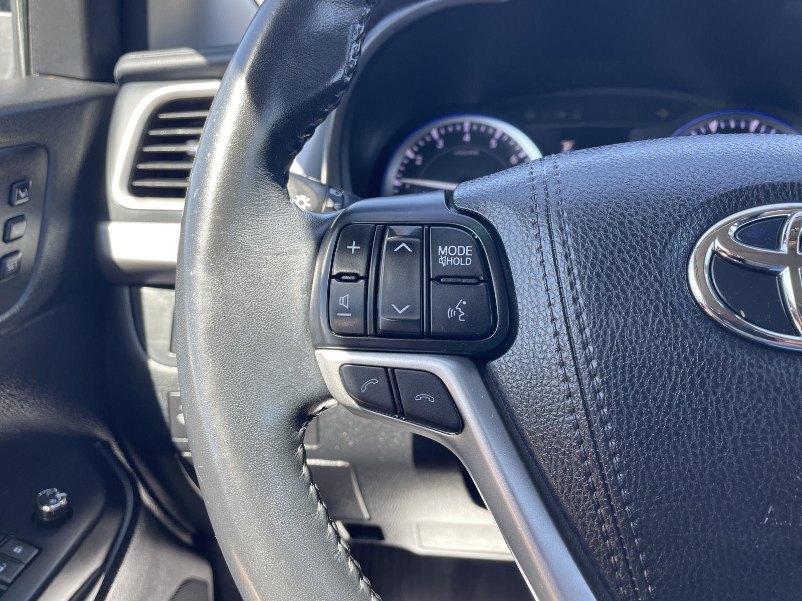 Used 2018 Toyota Highlander for sale in Lincoln NE