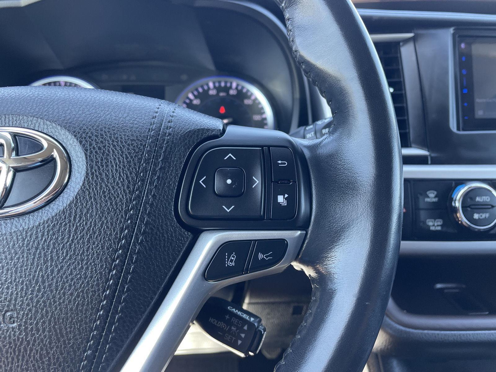 Used 2018 Toyota Highlander for sale in Lincoln NE