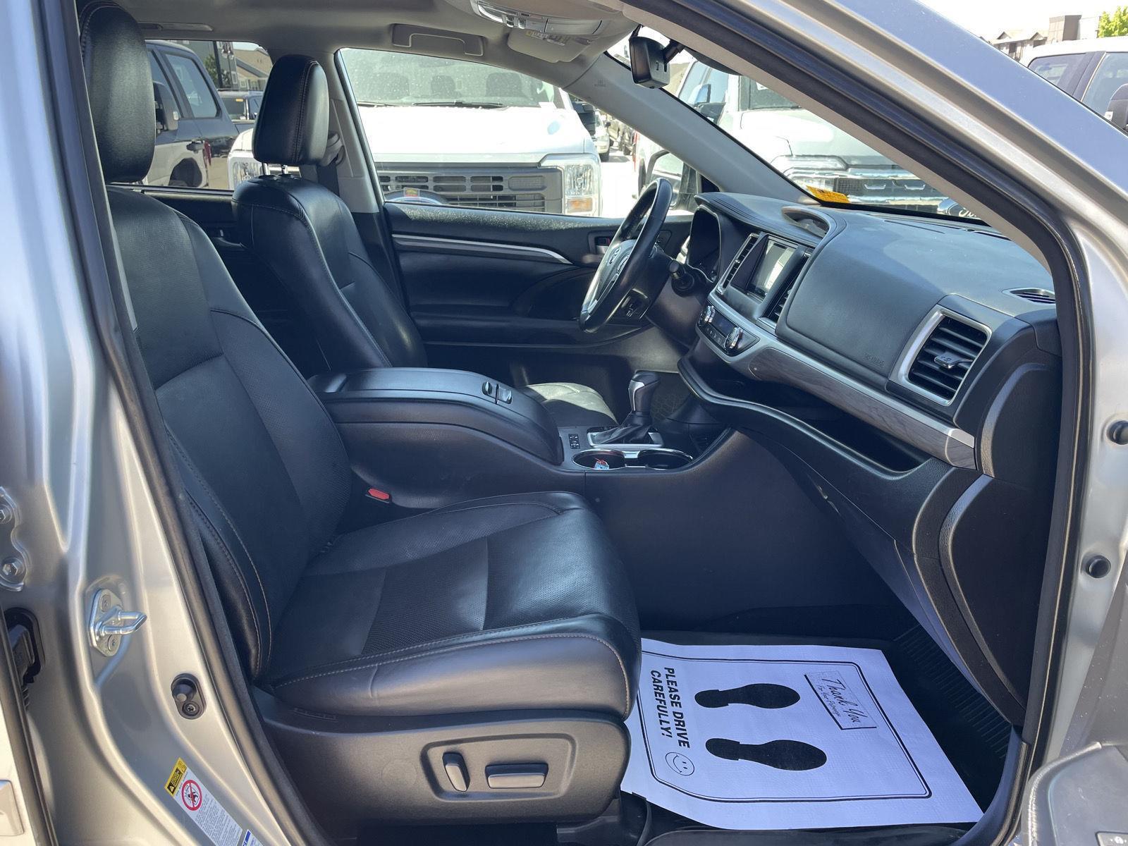 Used 2018 Toyota Highlander for sale in Lincoln NE
