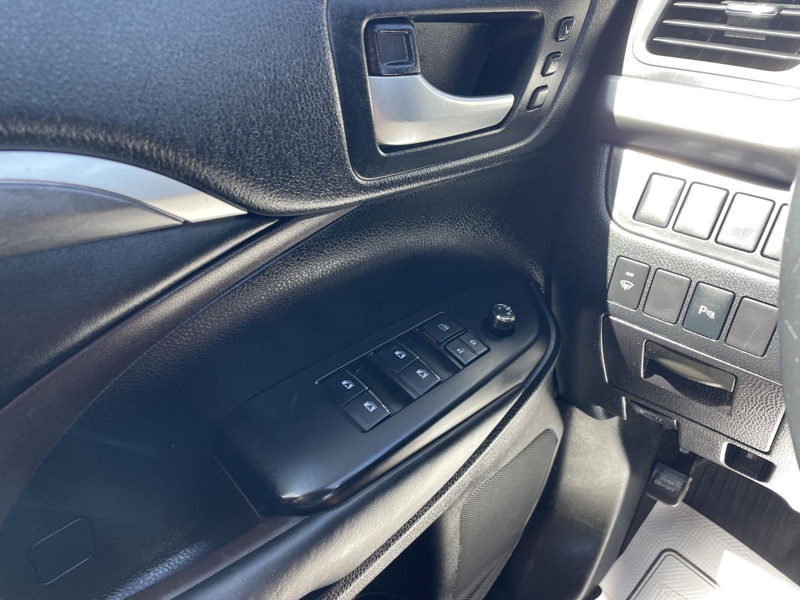 Used 2018 Toyota Highlander for sale in Lincoln NE