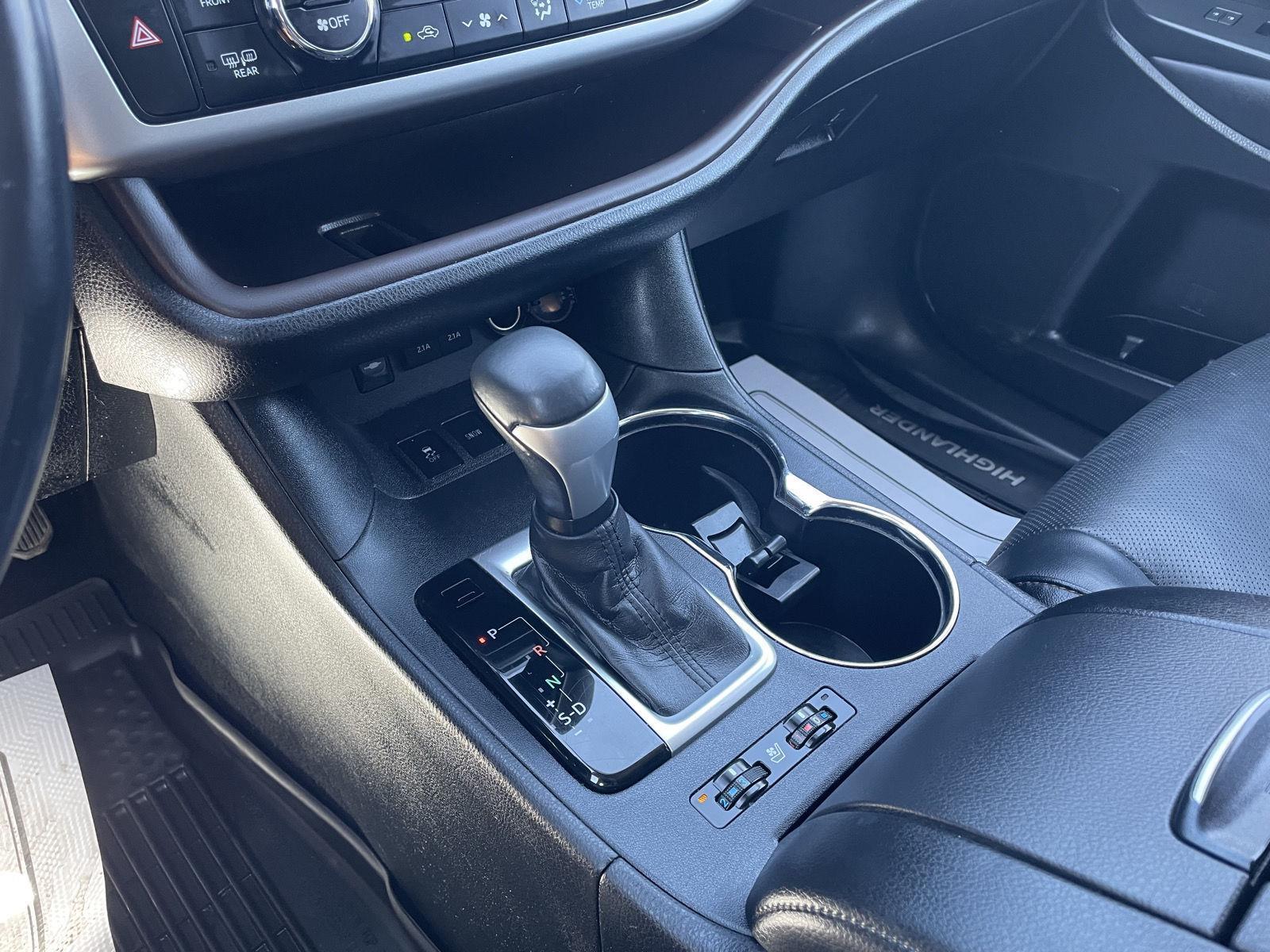 Used 2018 Toyota Highlander for sale in Lincoln NE