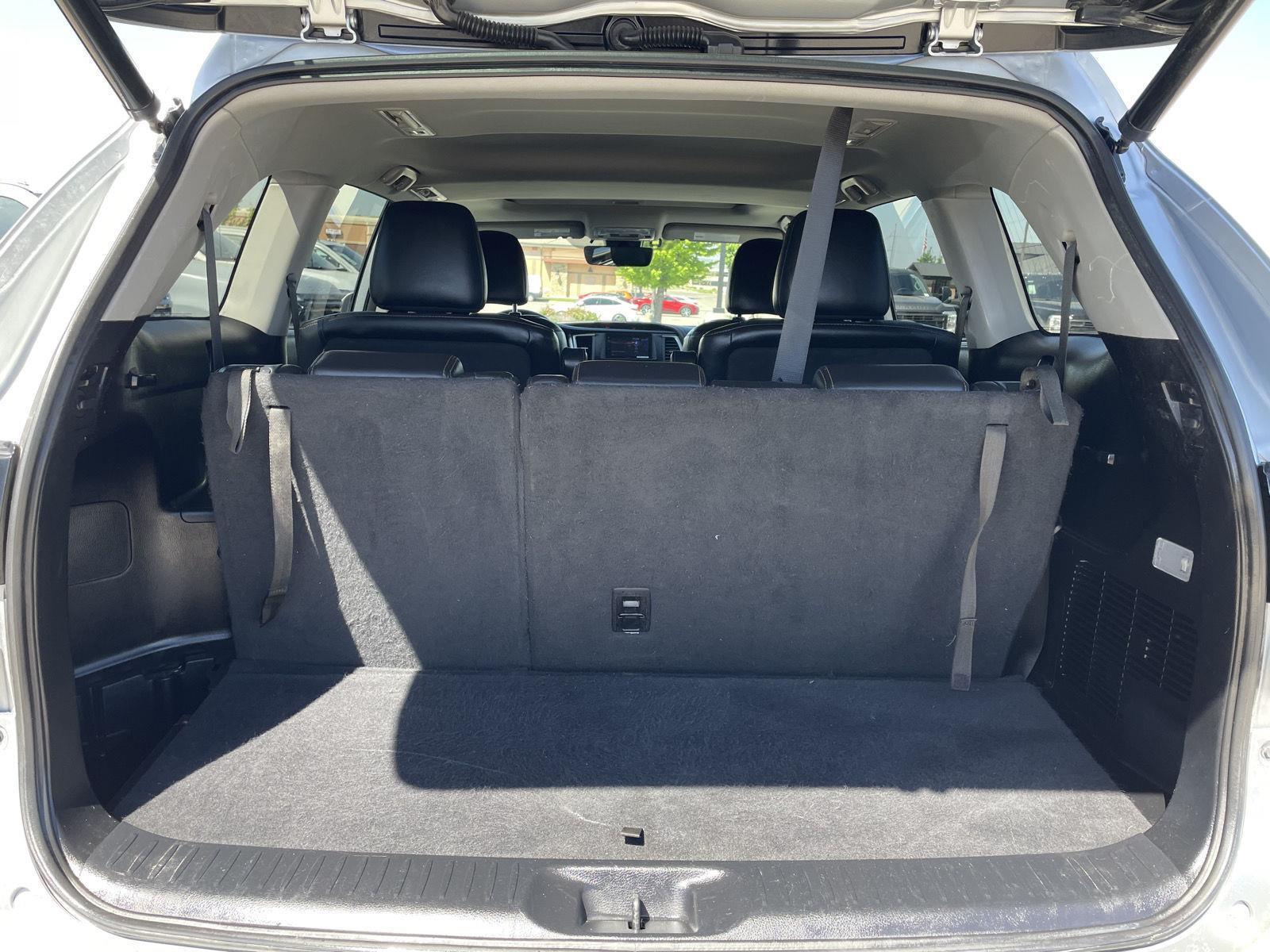 Used 2018 Toyota Highlander for sale in Lincoln NE
