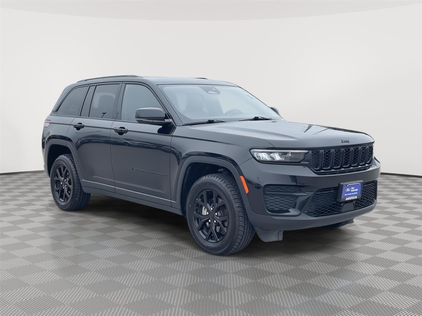 Vehicle photo 5