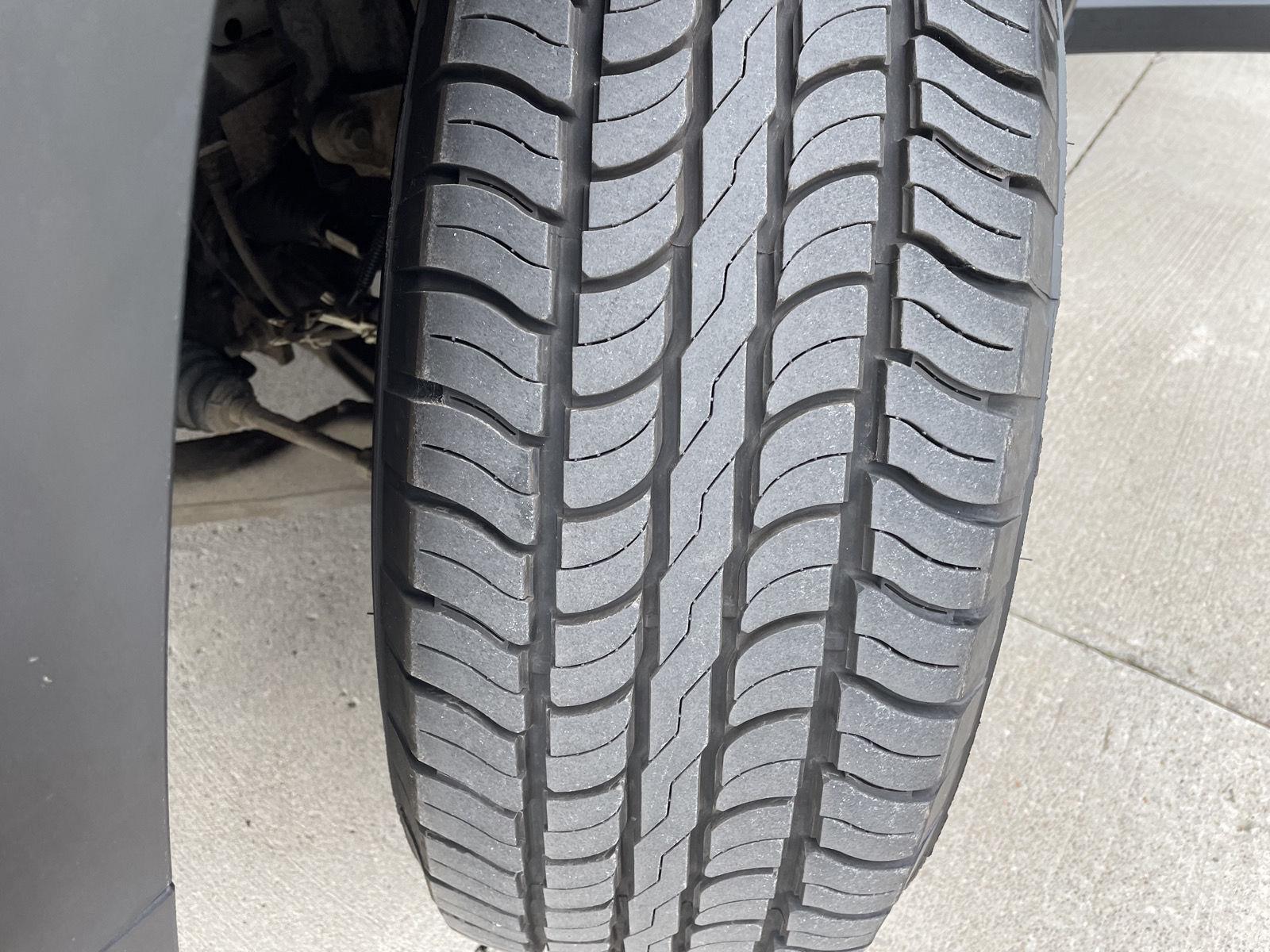 Vehicle photo 11