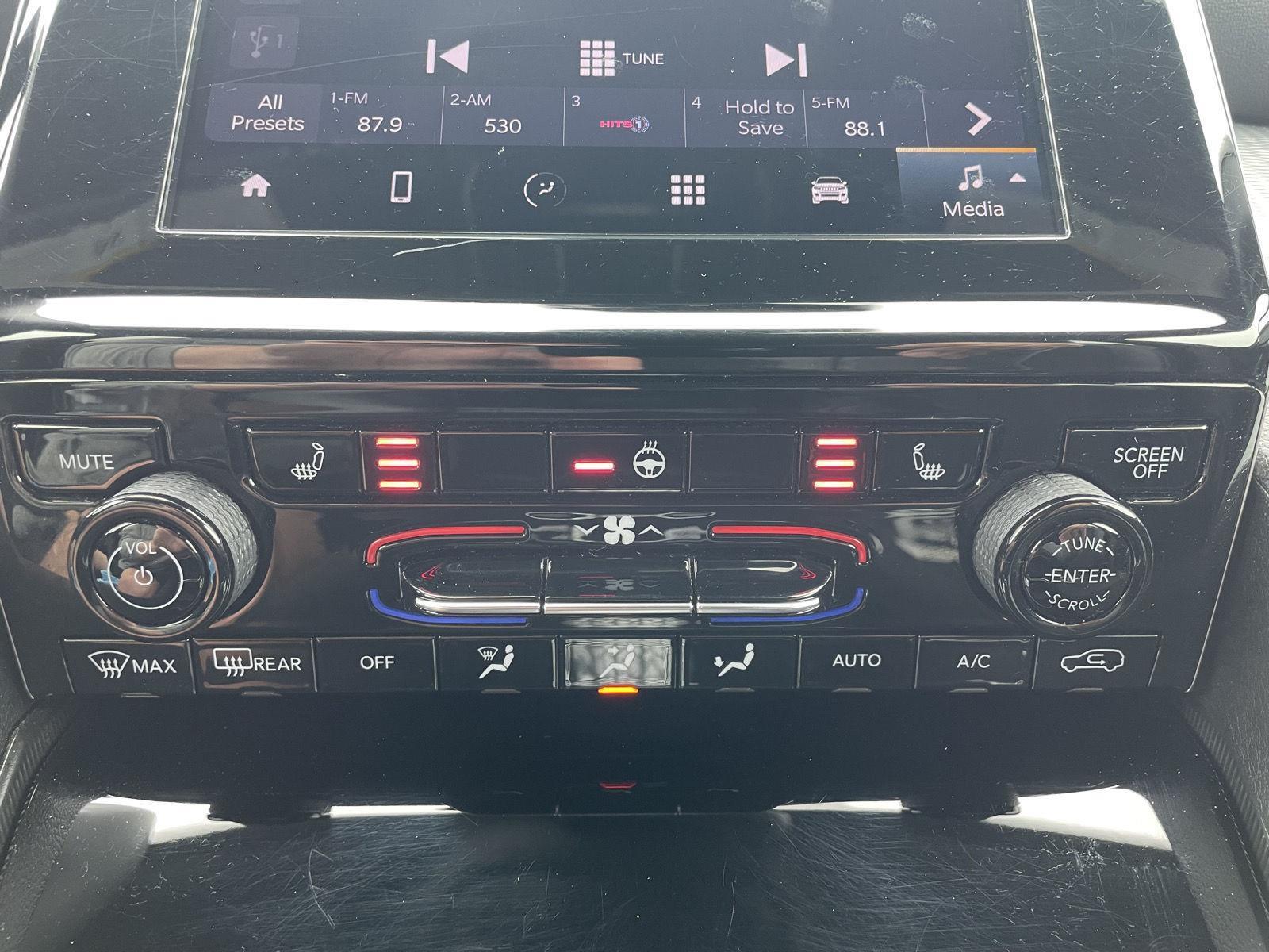 Vehicle photo 27