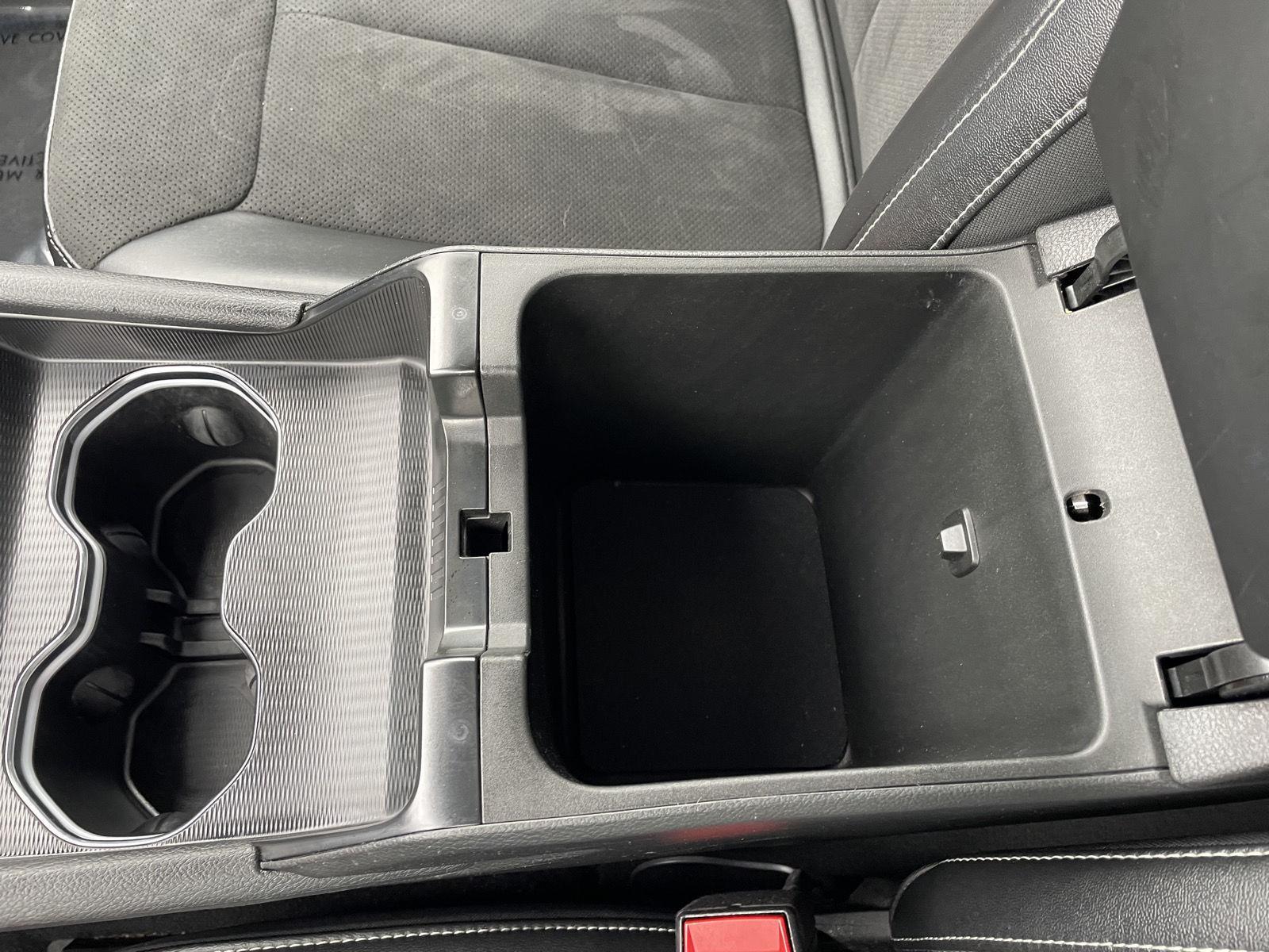 Vehicle photo 31