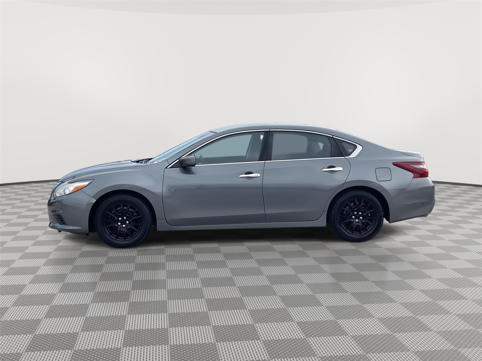 Used 2018 Nissan Altima for sale in Lincoln NE