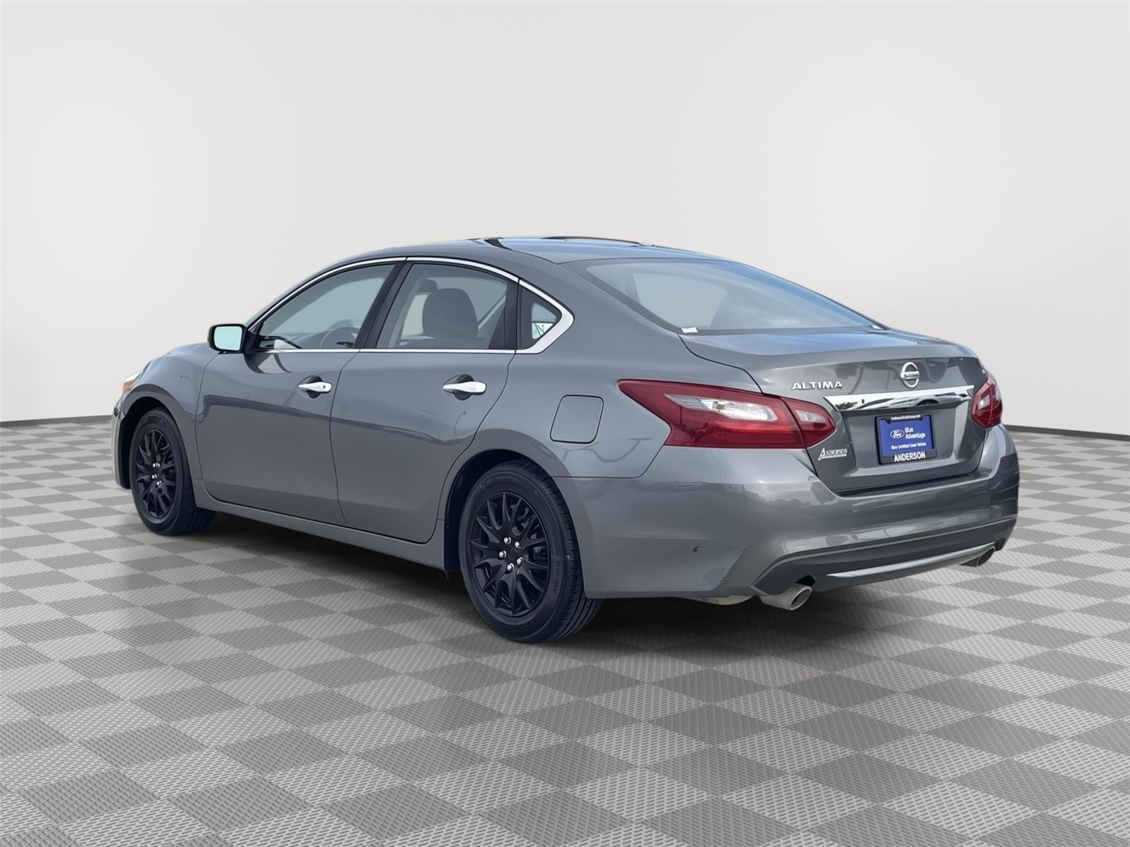 Used 2018 Nissan Altima for sale in Lincoln NE