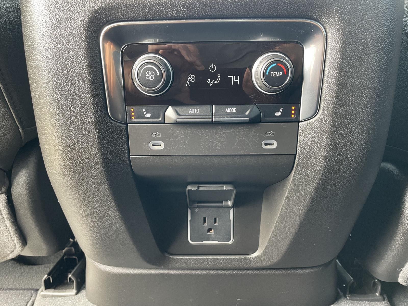 Used 2024 Chevrolet Tahoe for sale in Lincoln NE