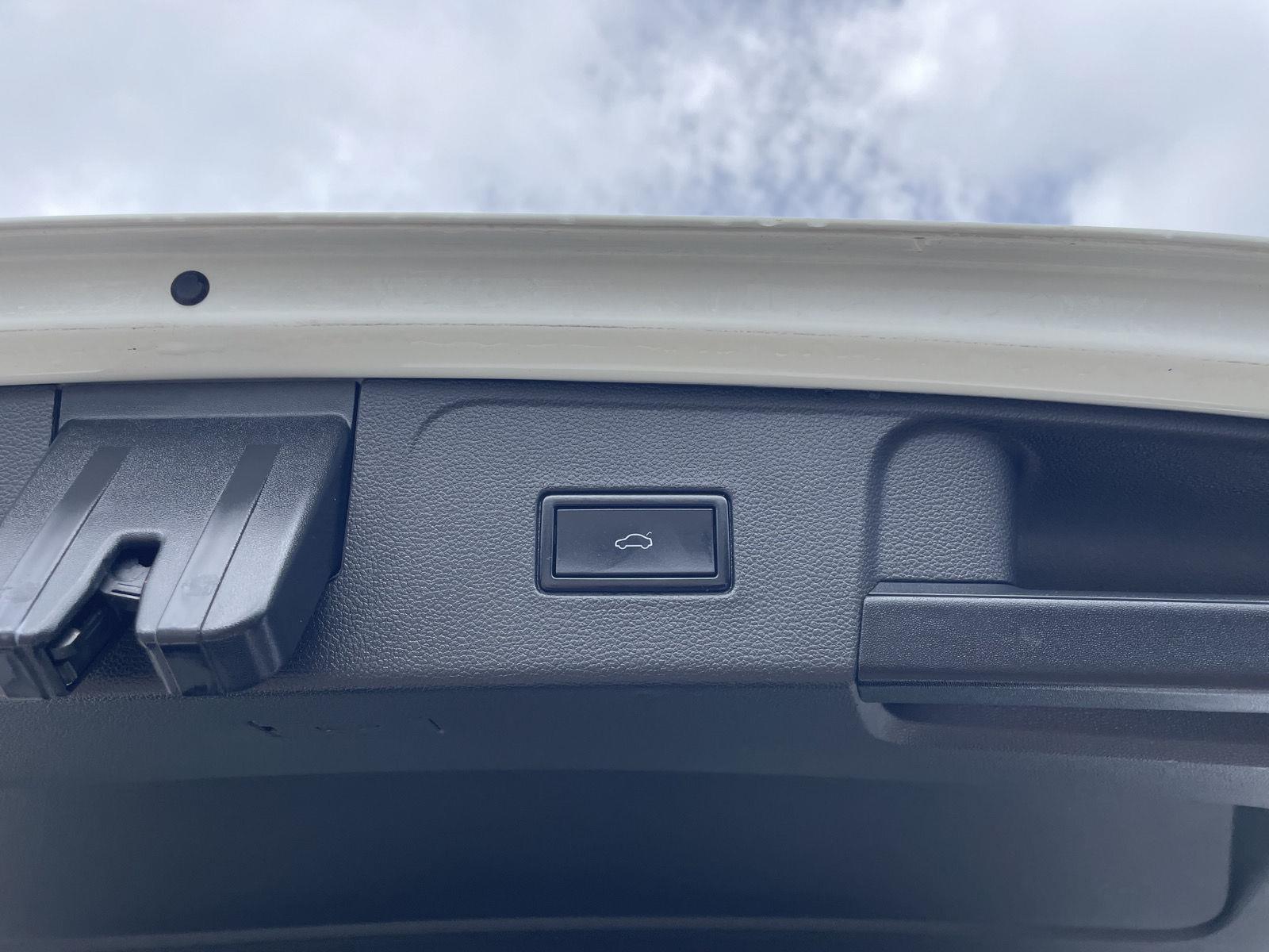 Used 2021 Volkswagen Atlas for sale in Lincoln NE
