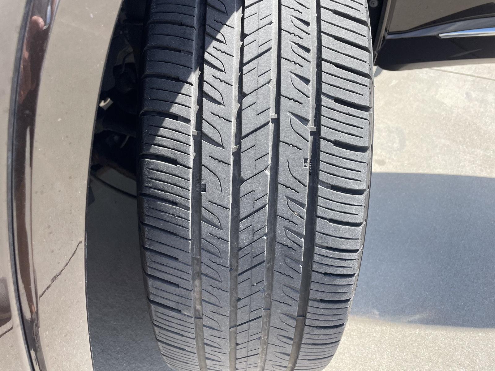 Vehicle photo 11