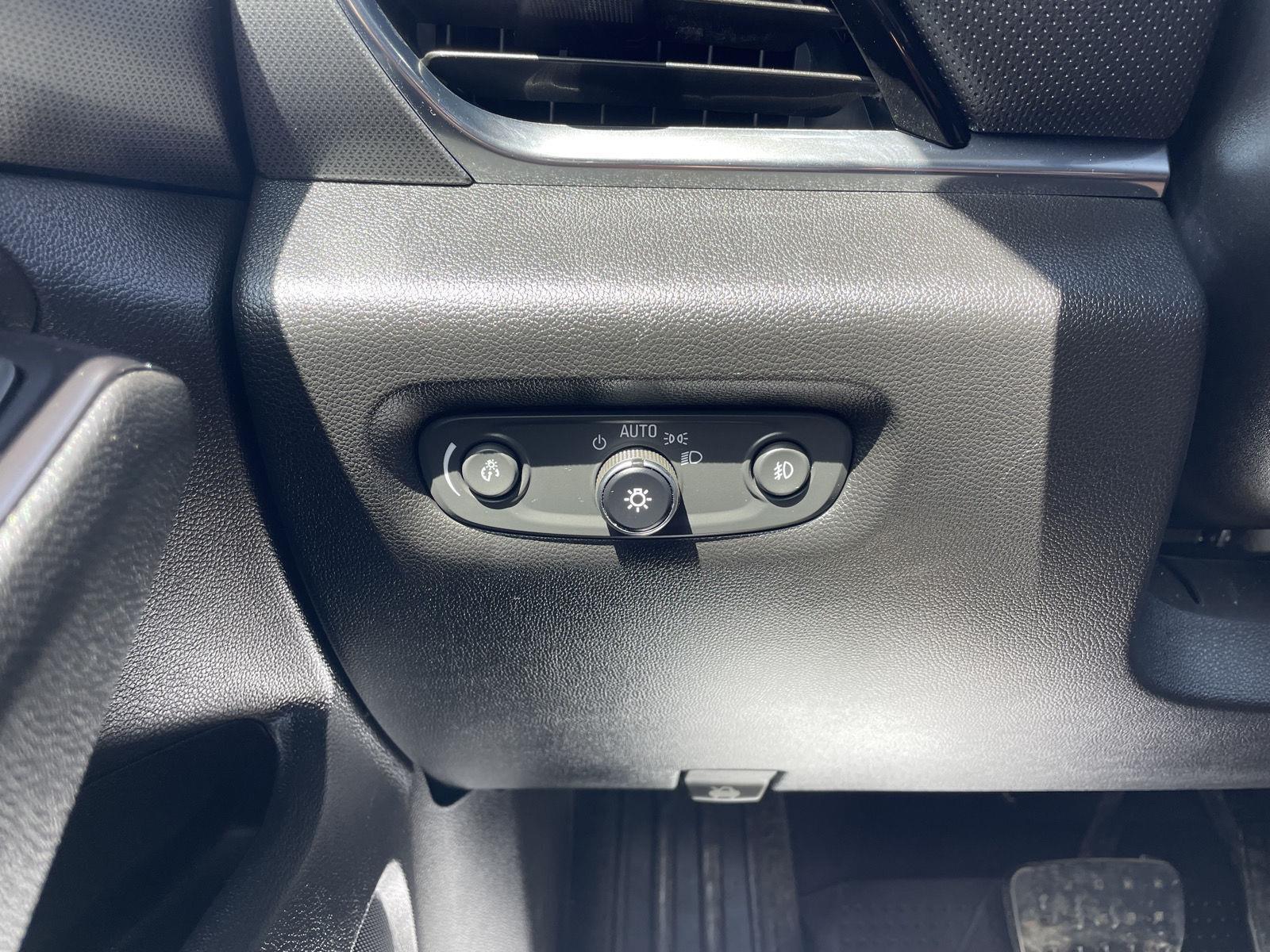 Vehicle photo 16