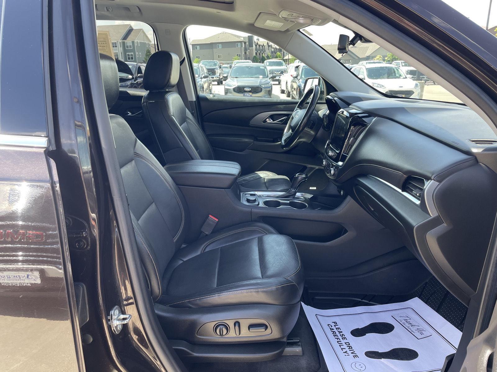 Vehicle photo 19