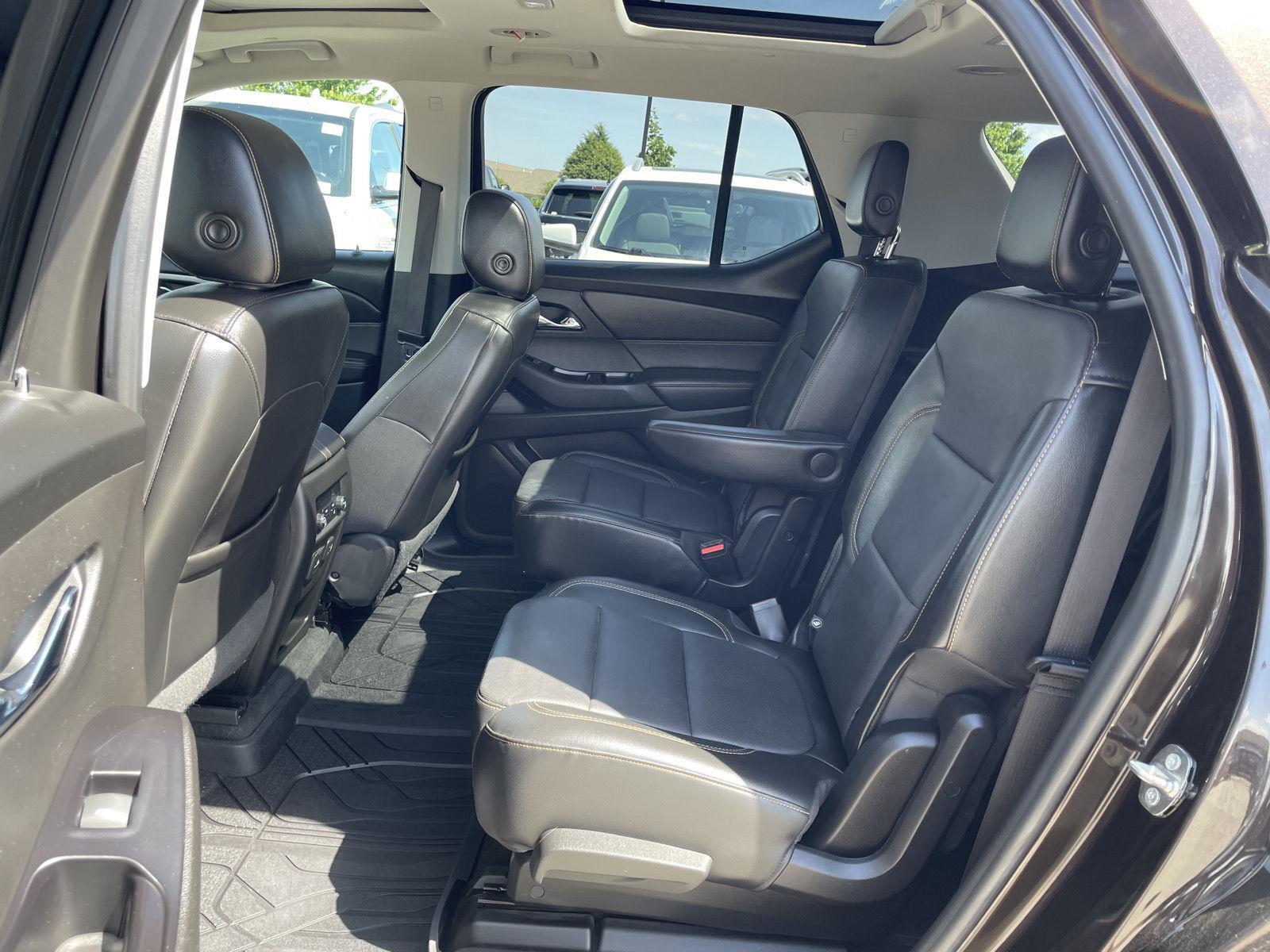 Vehicle photo 20