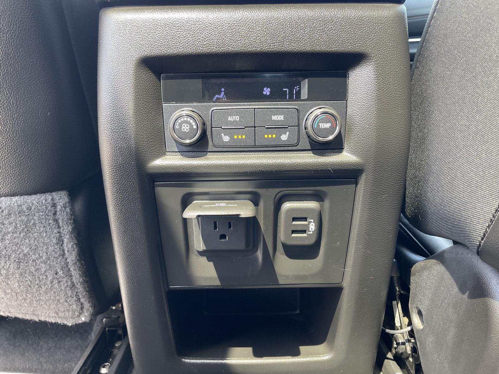Vehicle photo 21