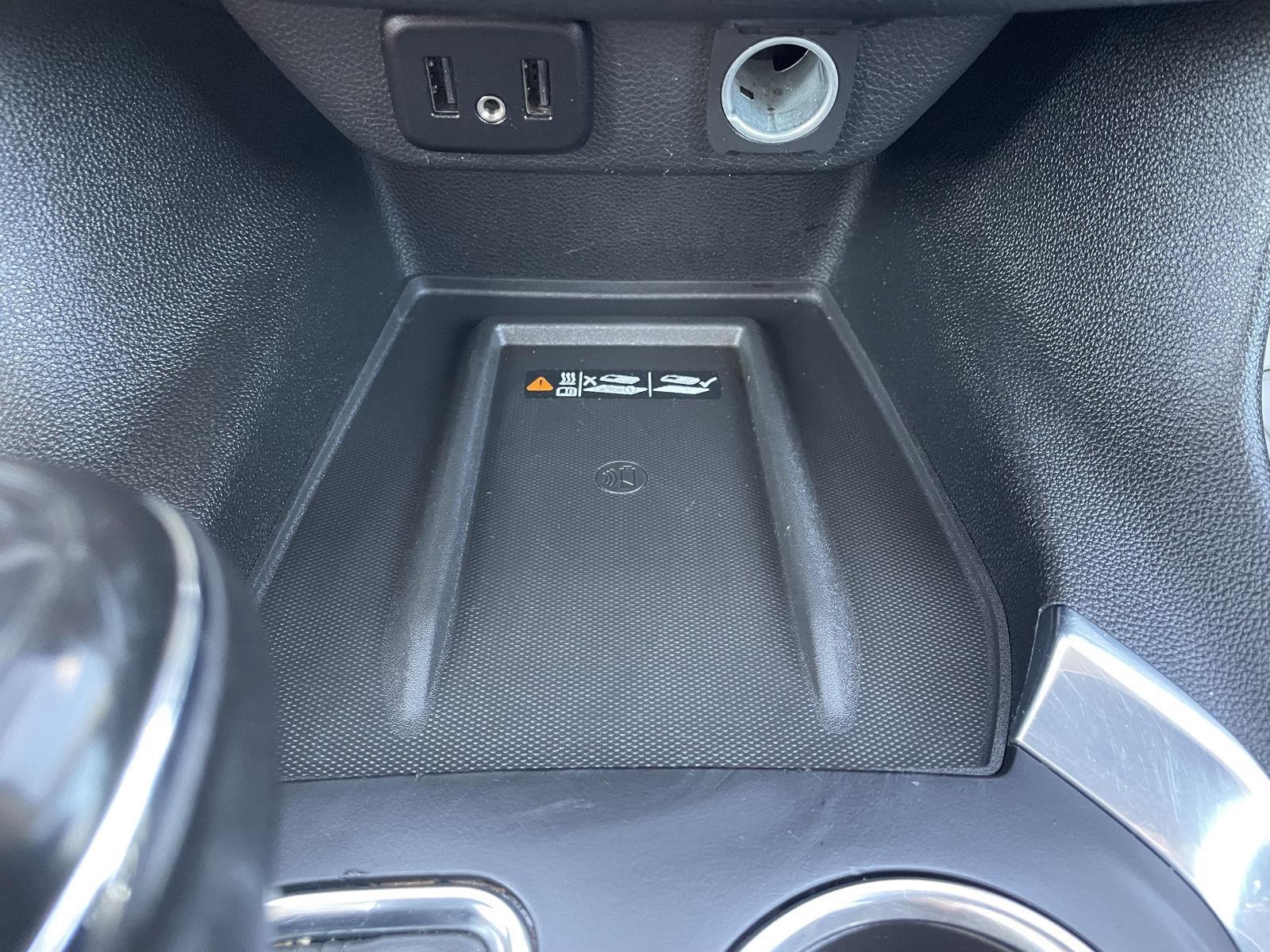 Vehicle photo 35