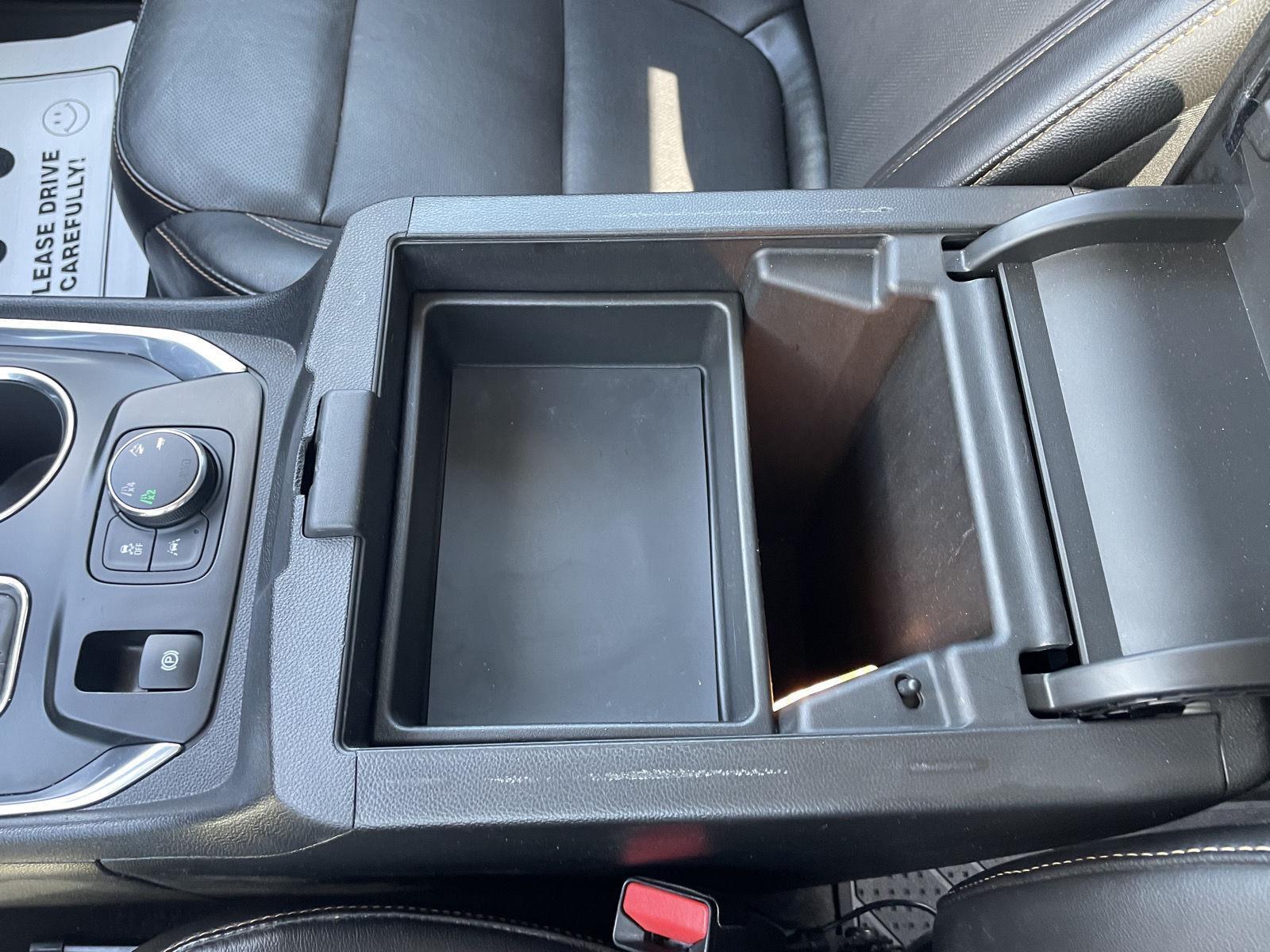 Vehicle photo 38