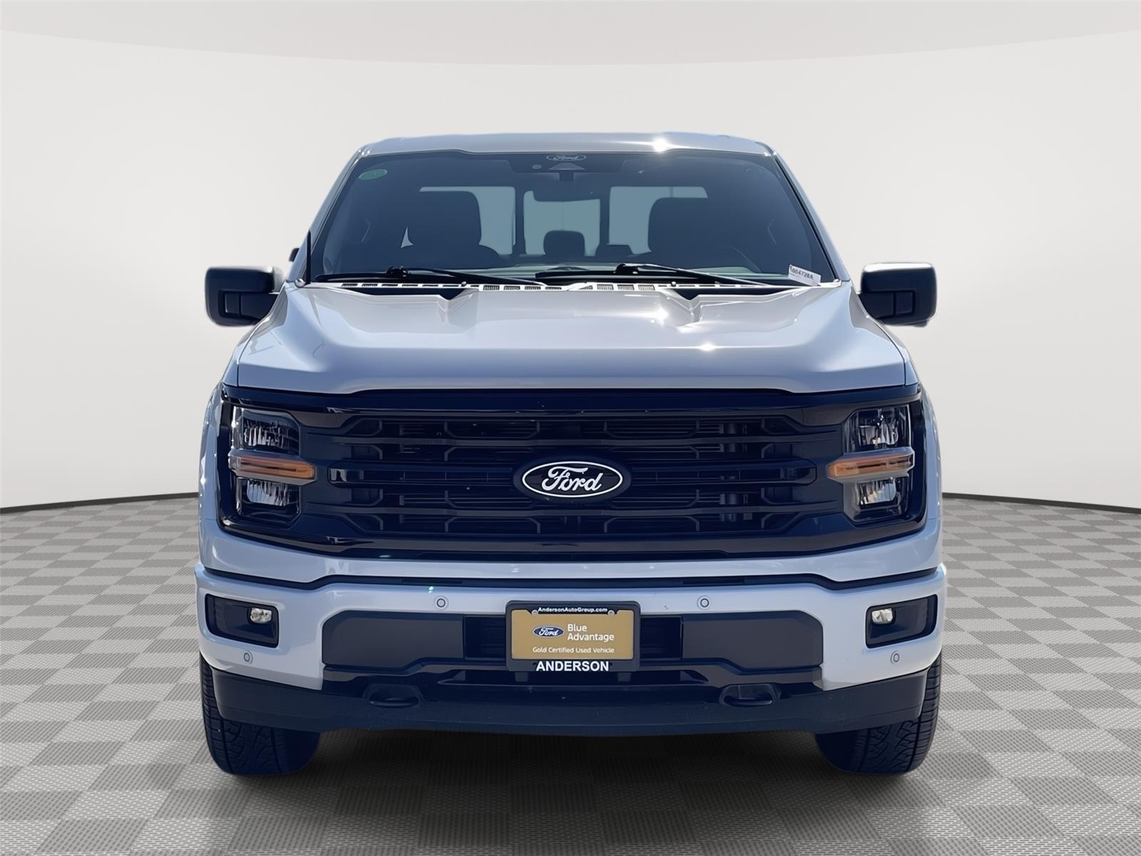 Vehicle photo 4