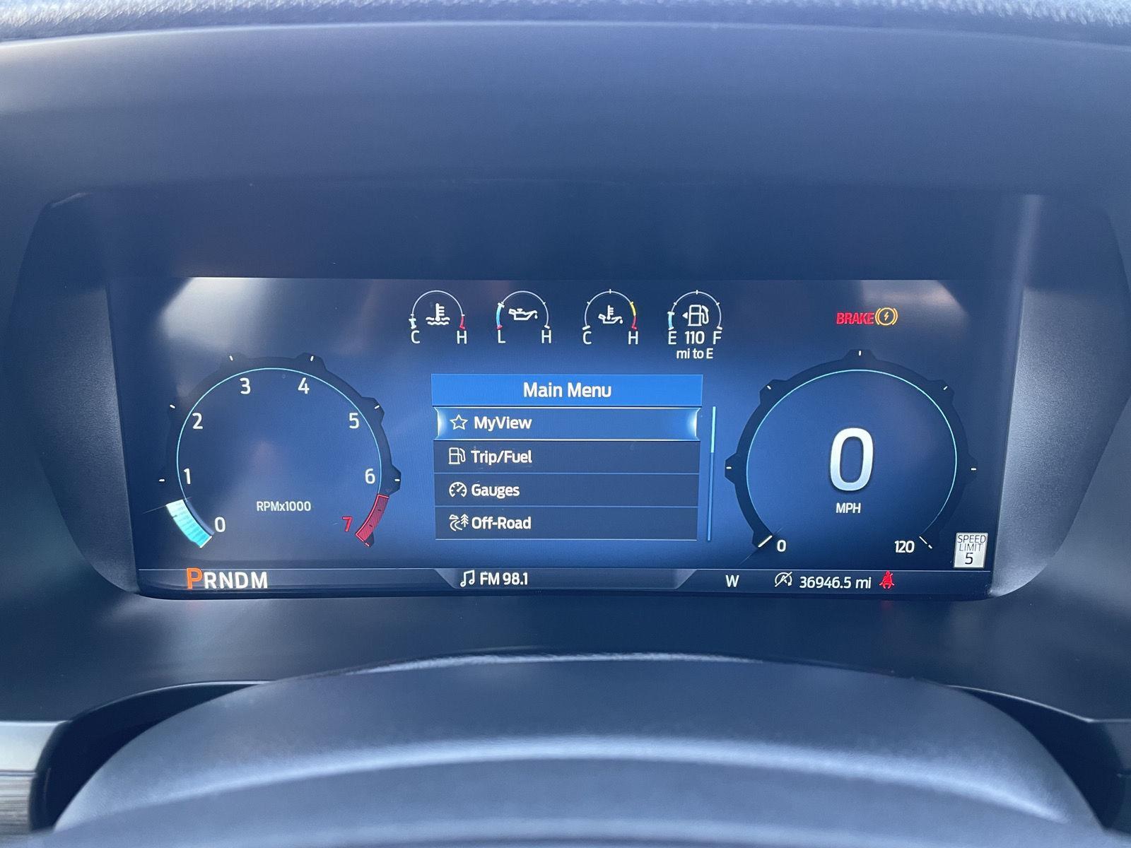 Vehicle photo 15
