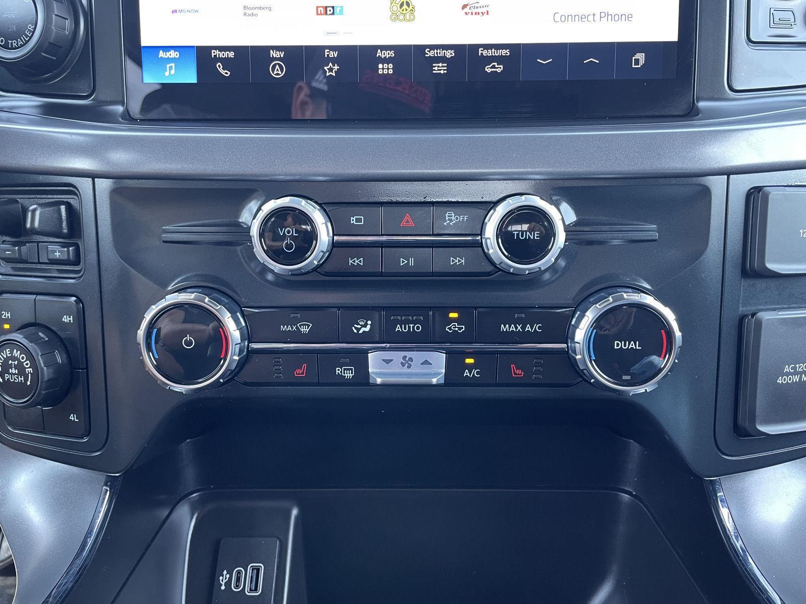 Vehicle photo 27