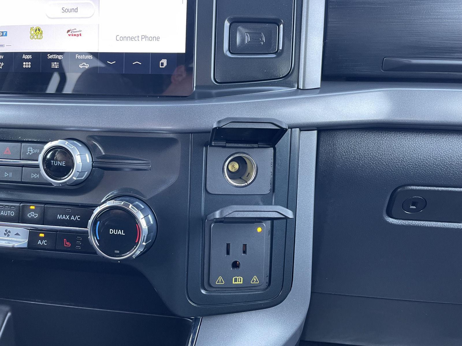 Vehicle photo 32