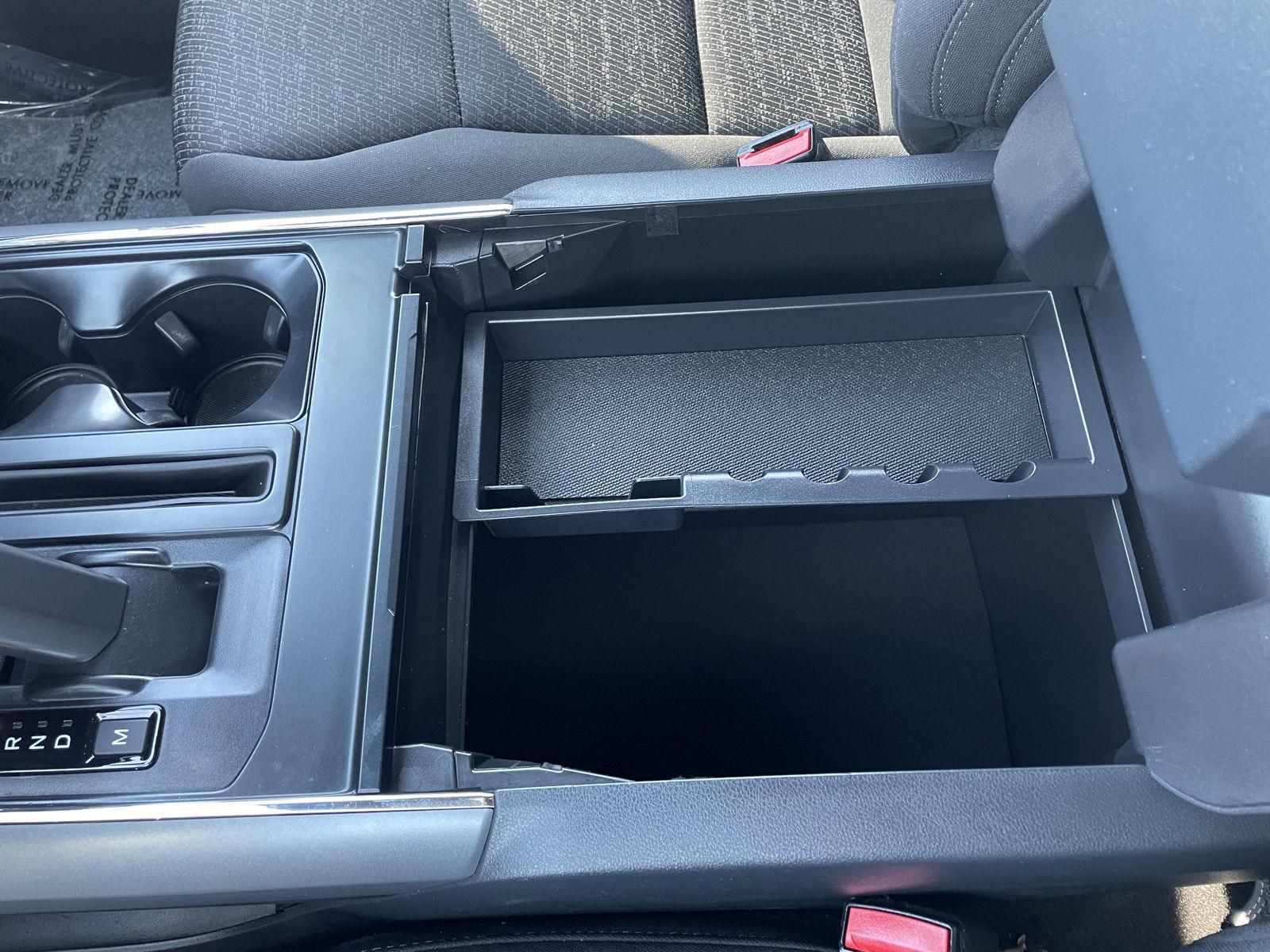 Vehicle photo 35