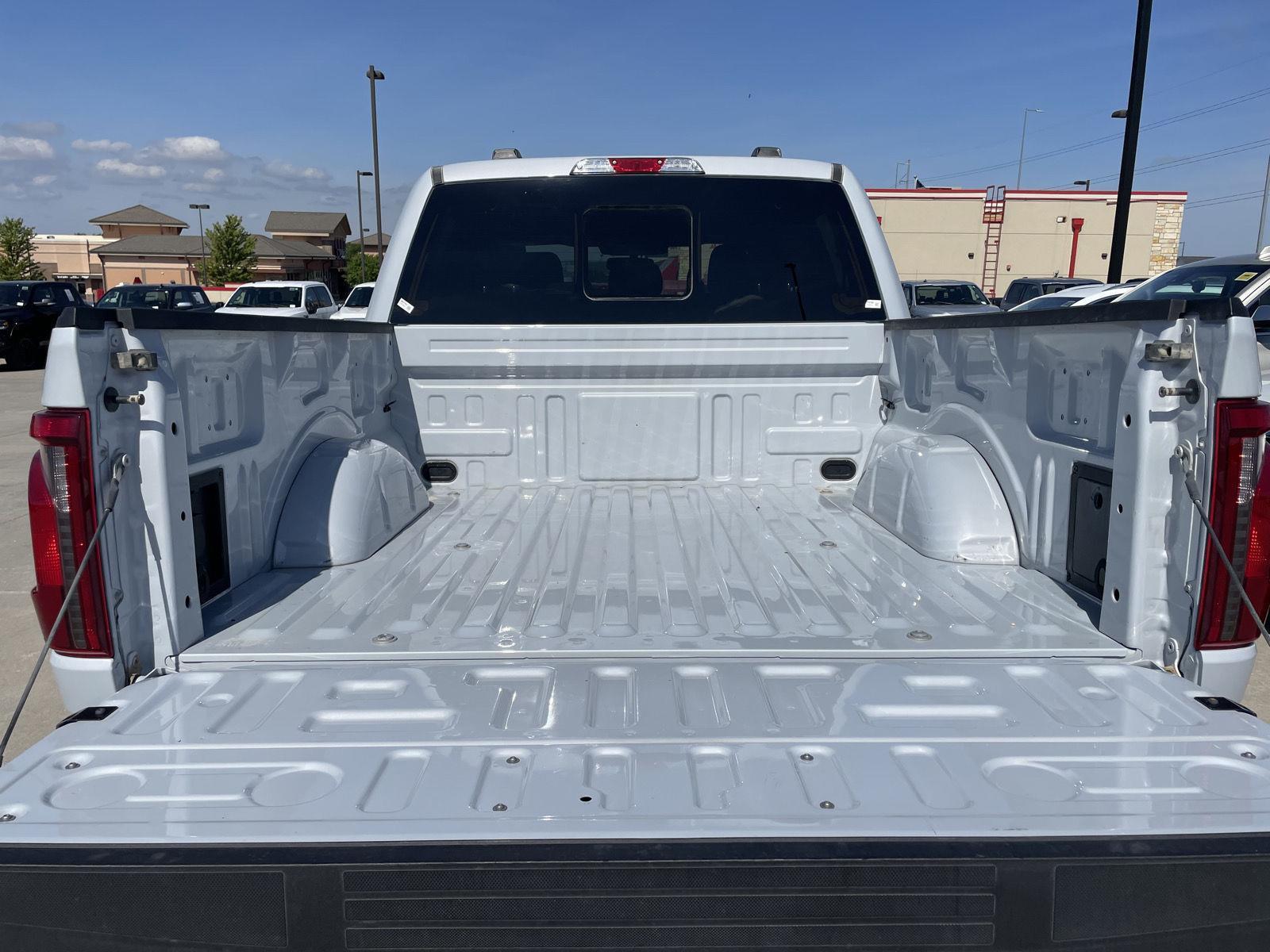 Vehicle photo 39