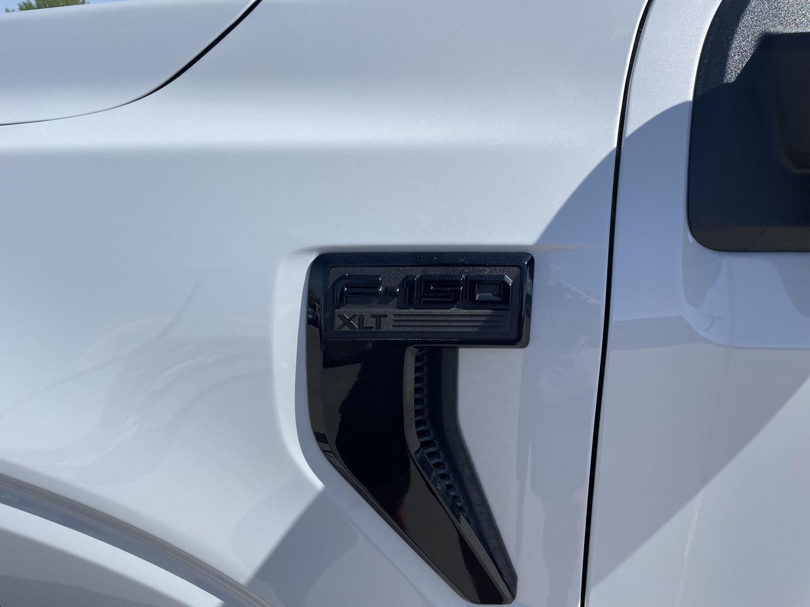 Vehicle photo 41
