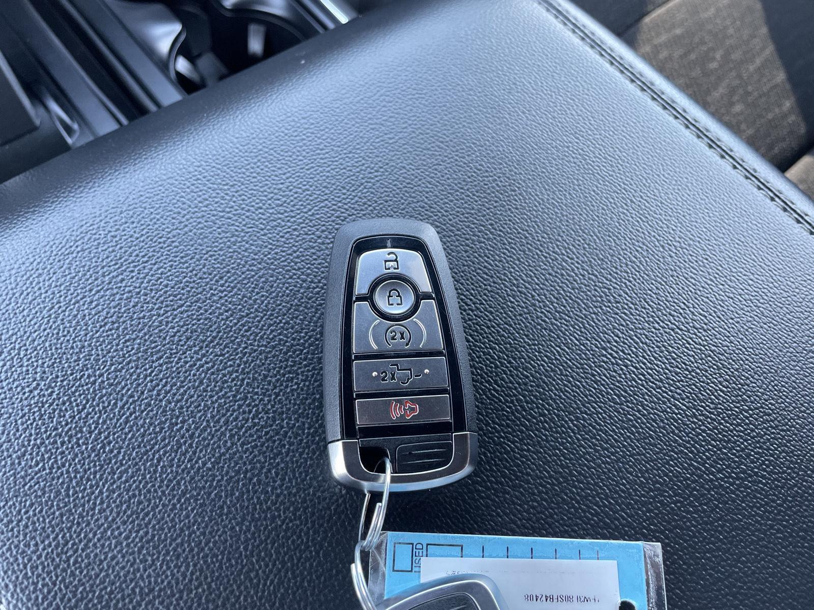 Vehicle photo 42