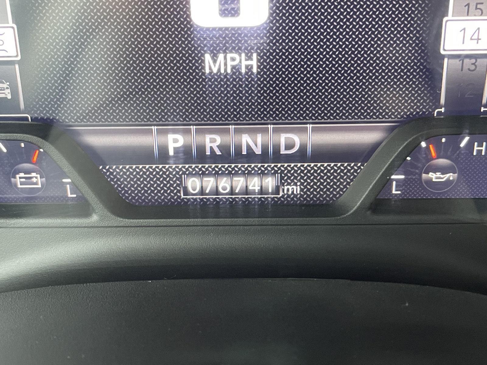 Vehicle photo 3