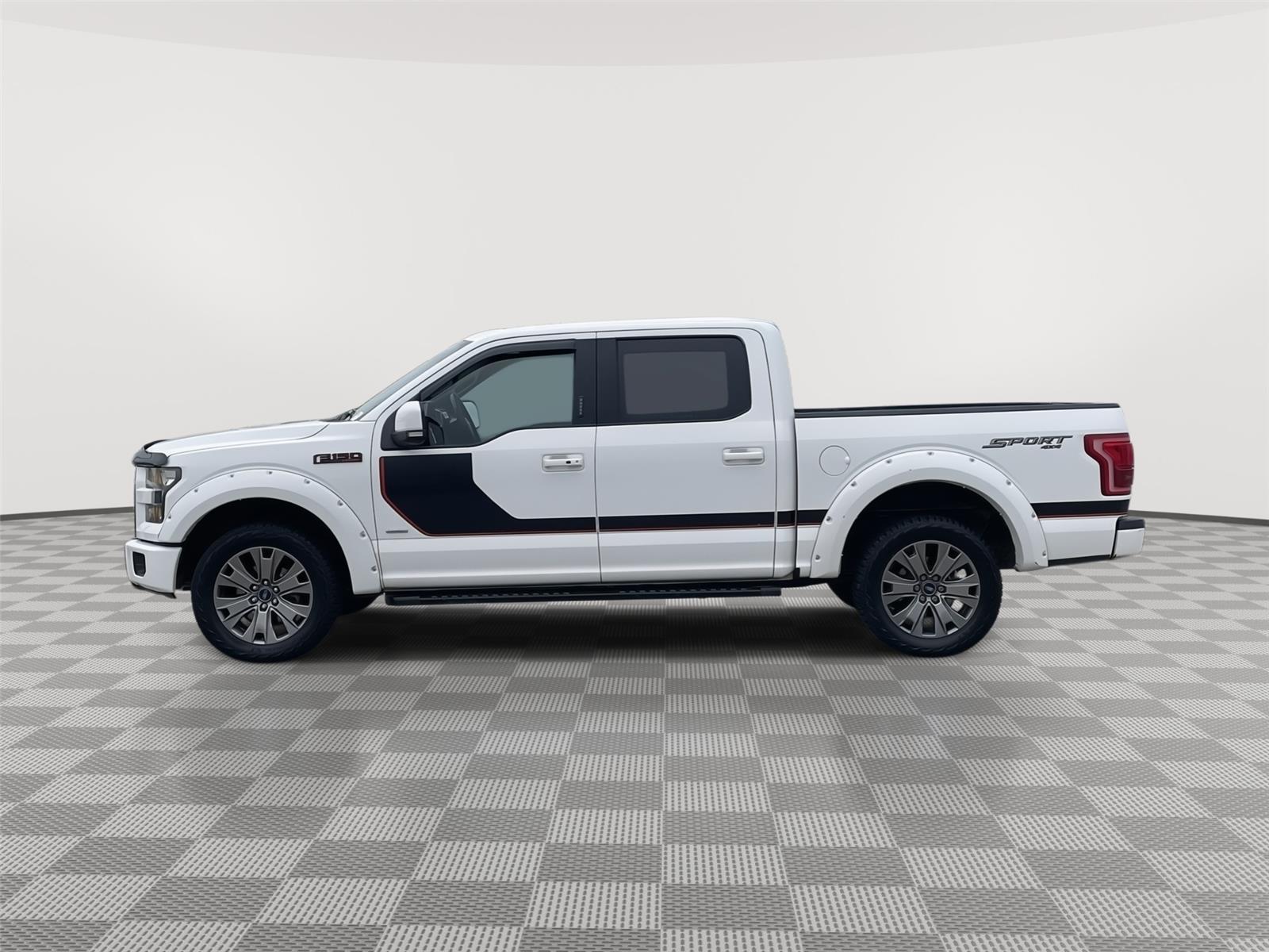 Vehicle photo 2