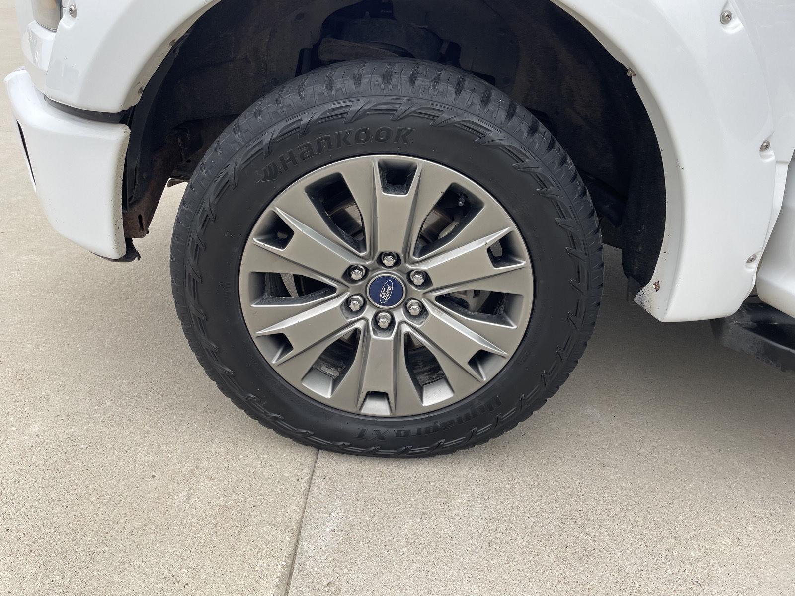 Vehicle photo 10