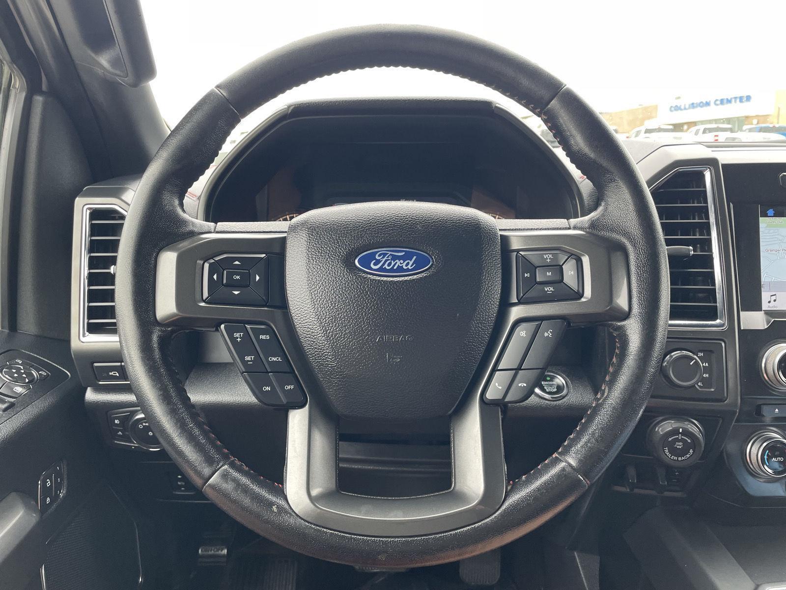 Vehicle photo 11
