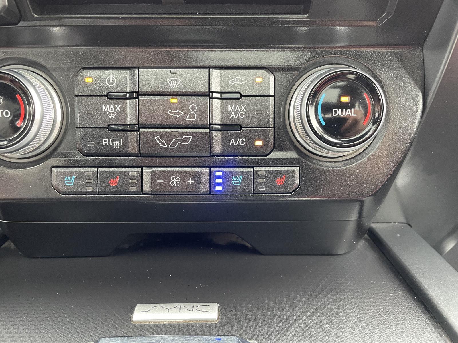 Vehicle photo 28