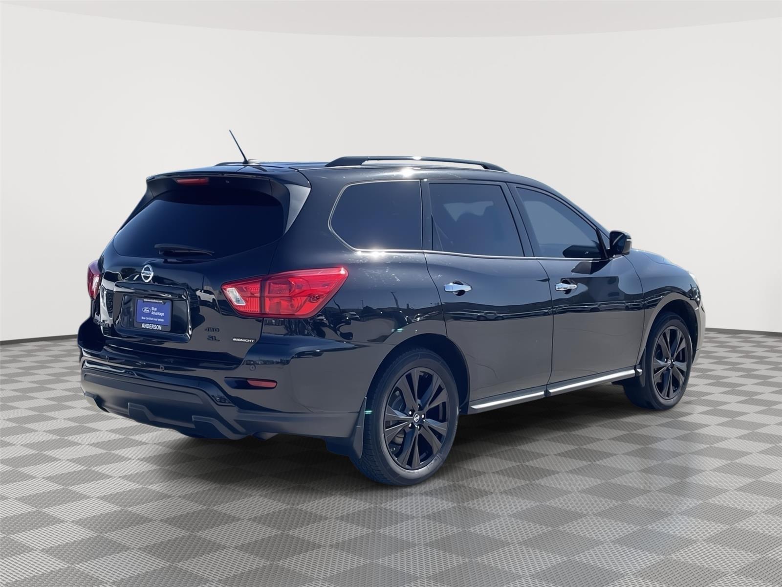 Vehicle photo 7