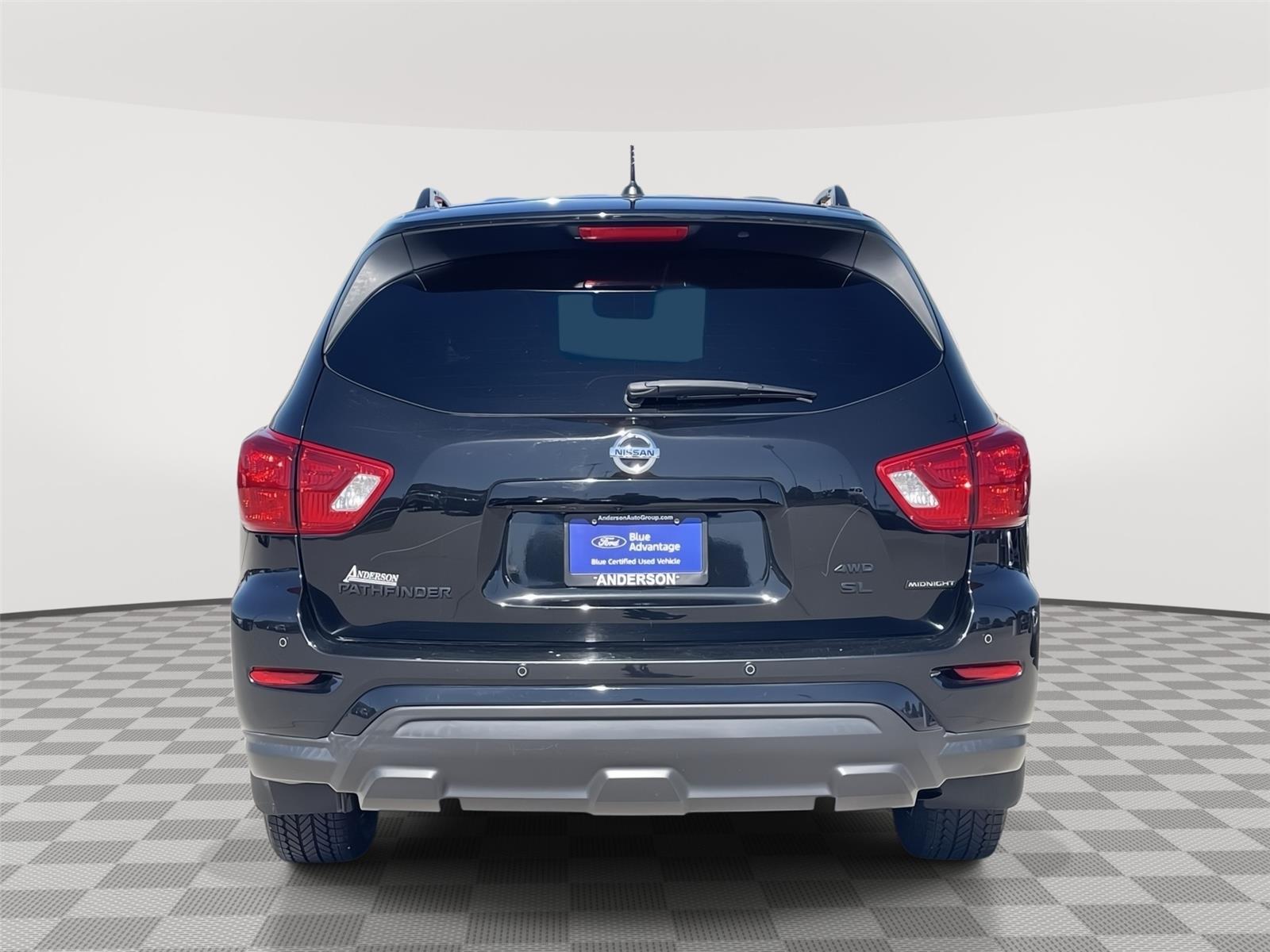 Vehicle photo 8