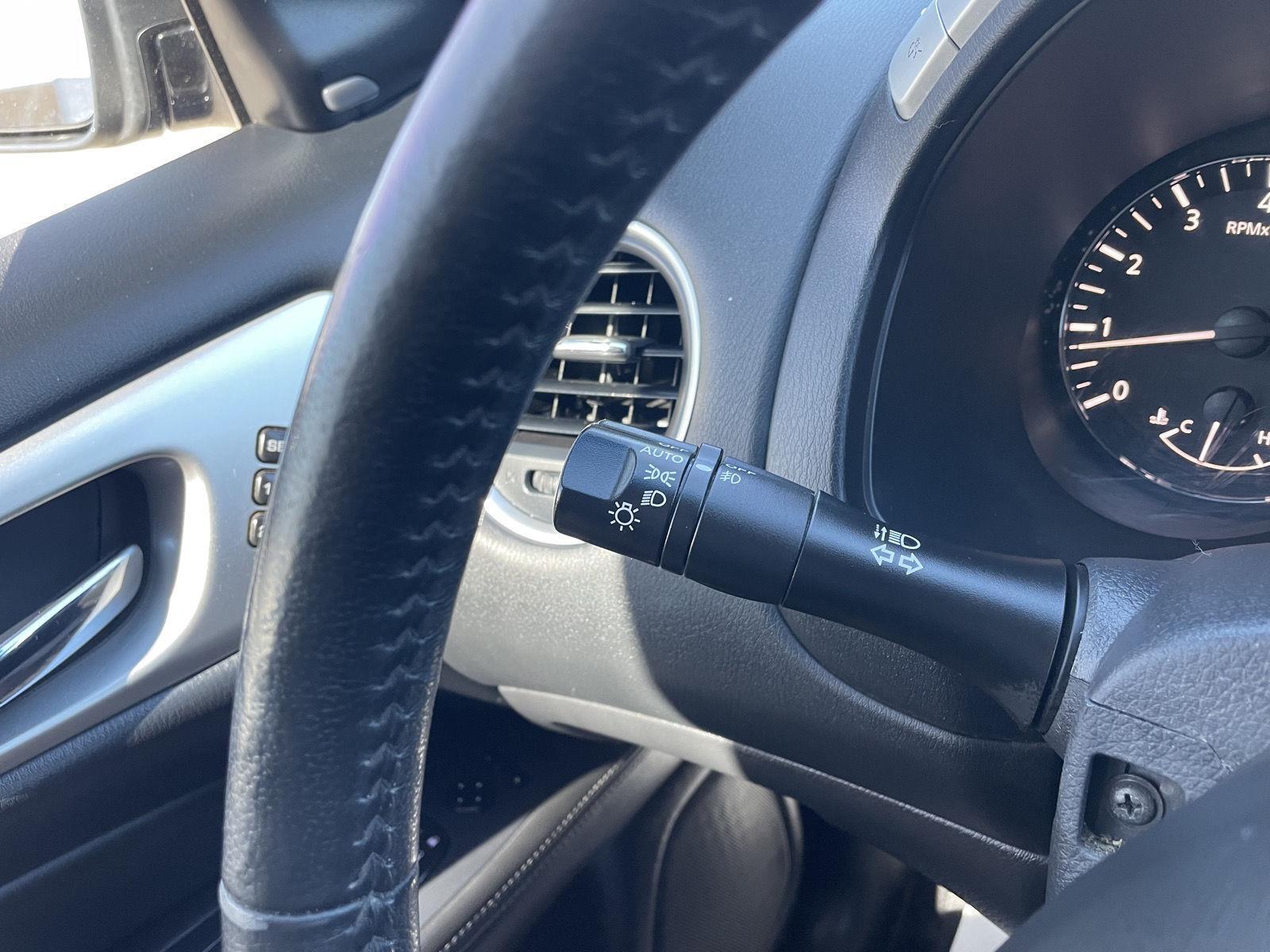 Vehicle photo 15