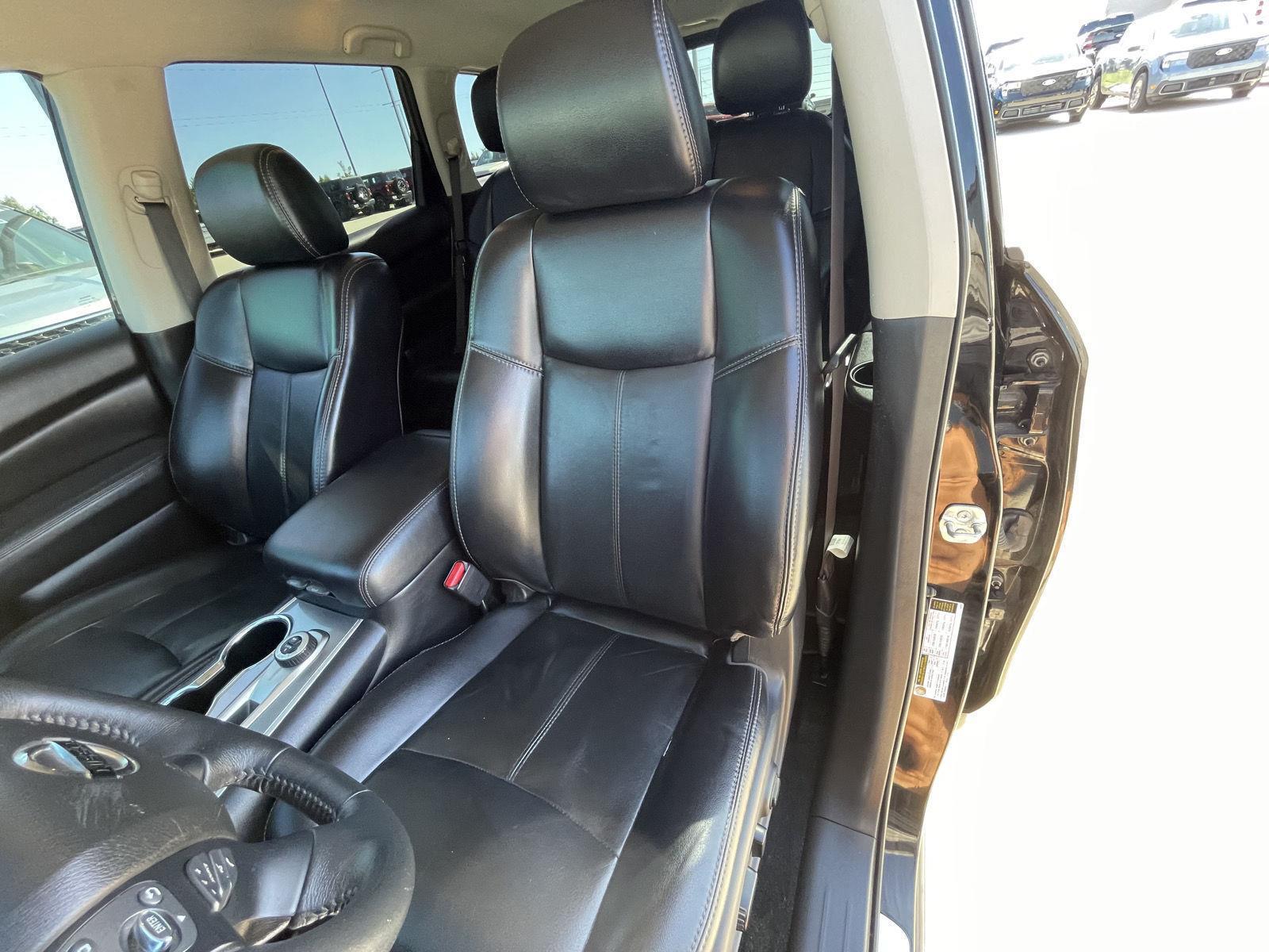 Used 2018 Nissan Pathfinder for sale in Lincoln NE