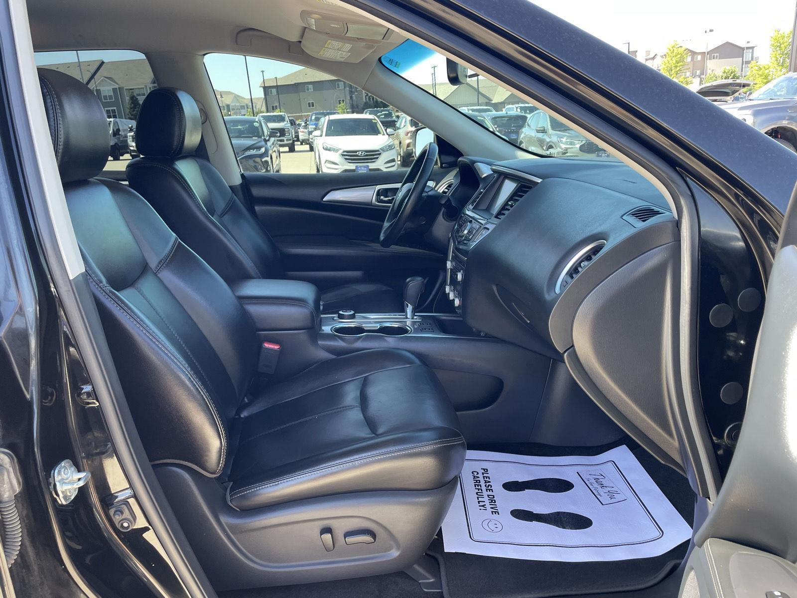 Vehicle photo 18